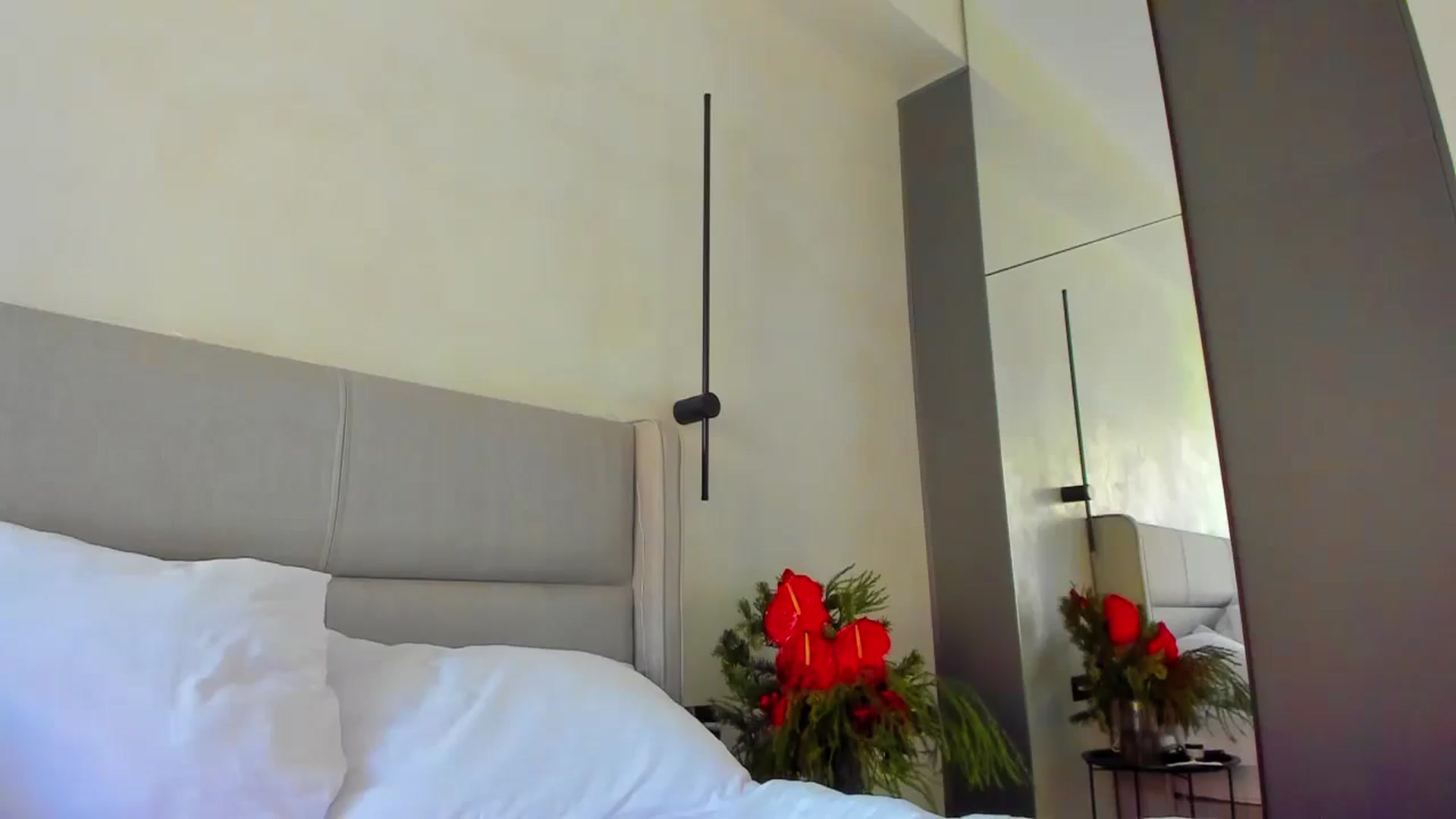 Gallery image thumbnail from Lanie__Love's myfreecams stream on, 01/03/2025, 11:06 image 1 of 20
