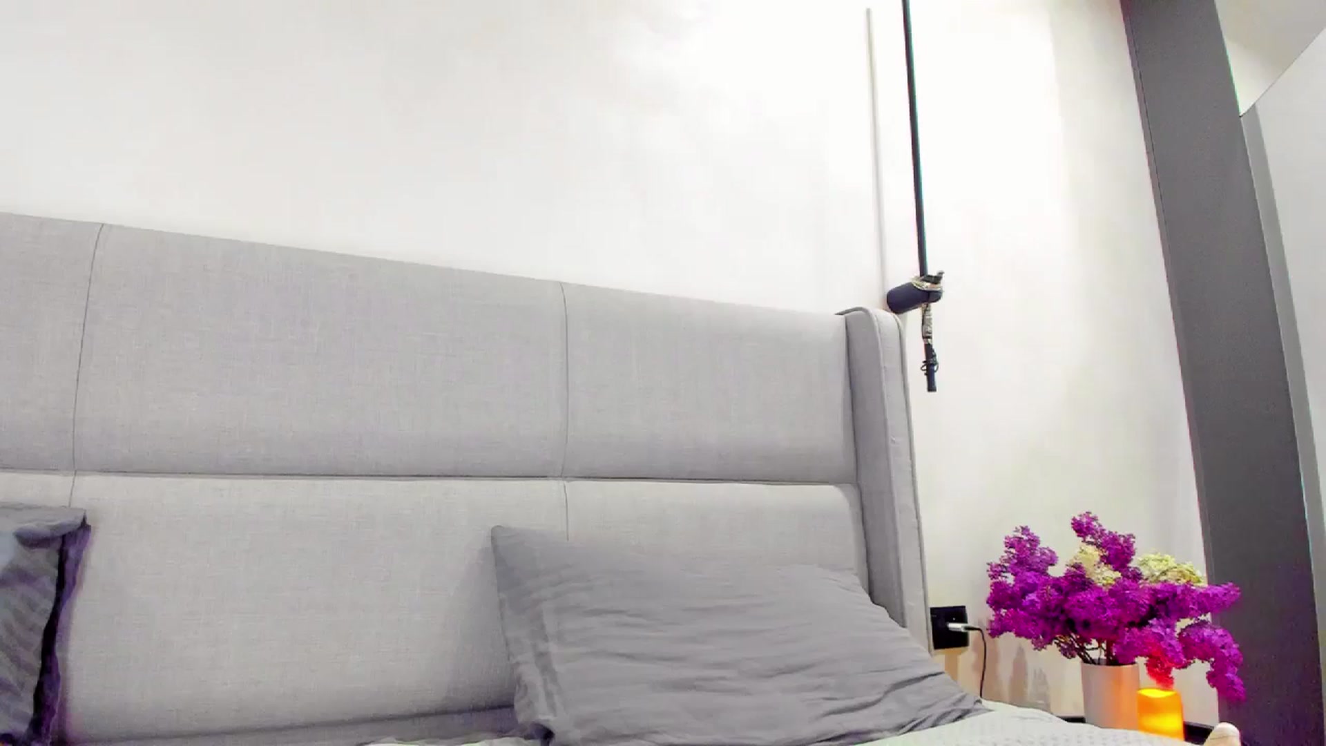 Gallery image thumbnail from Lanie__Love's myfreecams stream on, 04/14/2025, 18:36 image 6 of 20
