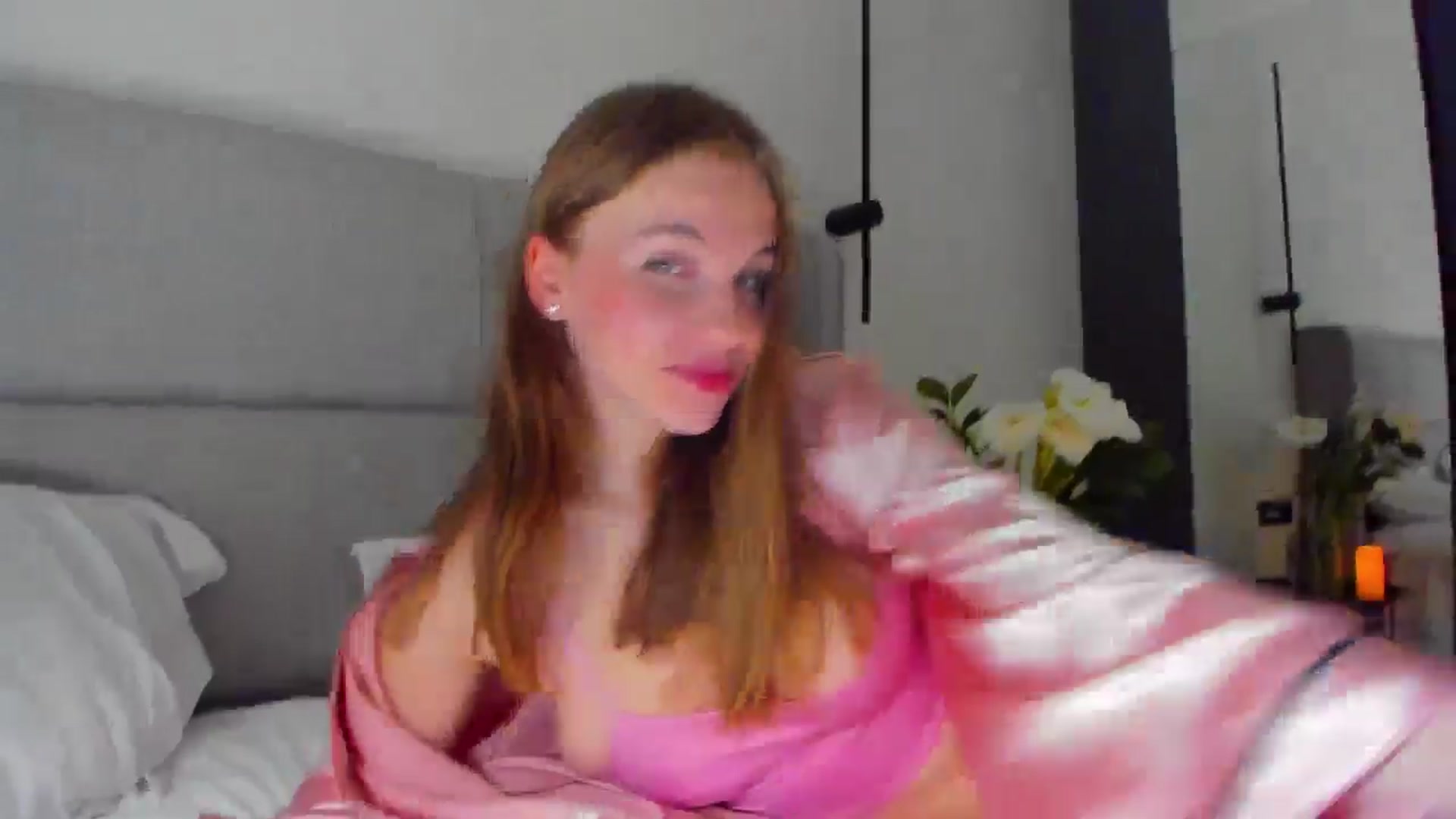Gallery image thumbnail from Lanie__Love's myfreecams stream on, 04/24/2025, 20:18 image 6 of 20