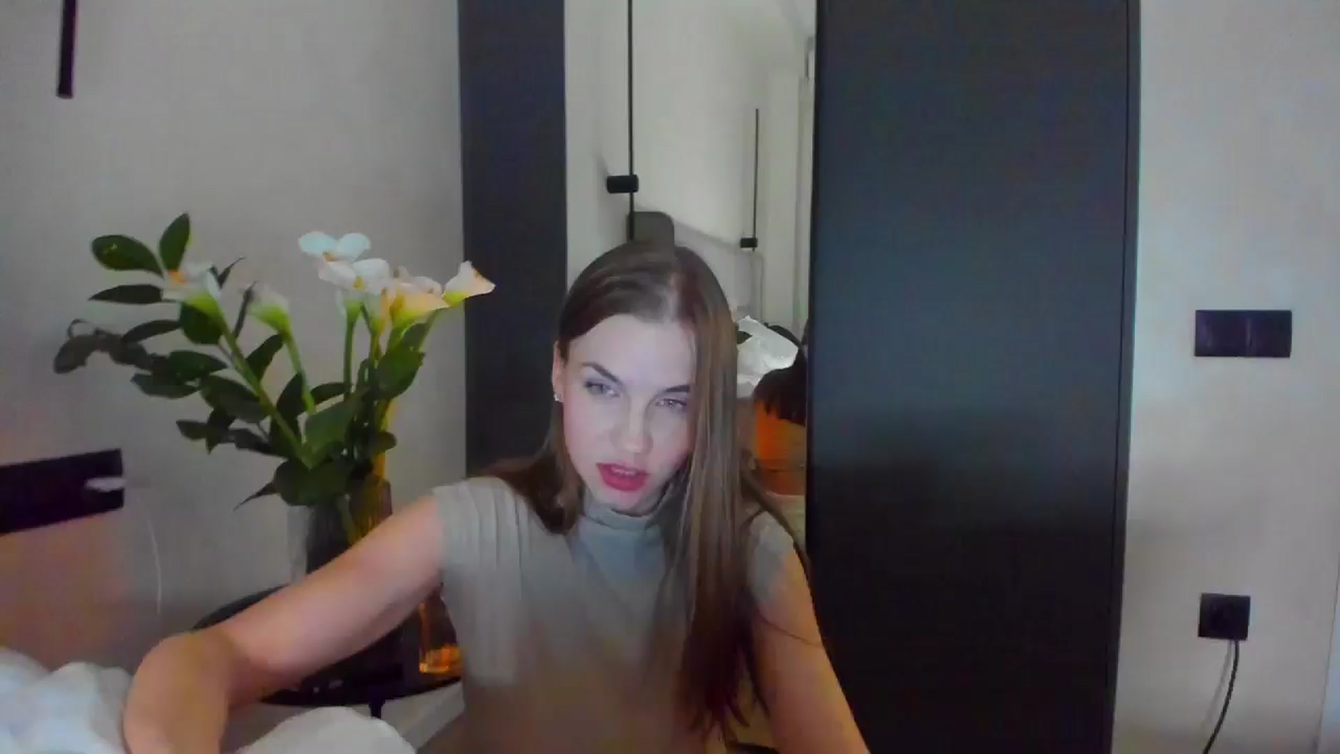 Gallery image thumbnail from Lanie__Love's myfreecams stream on, 05/01/2025, 19:15 image 20 of 20