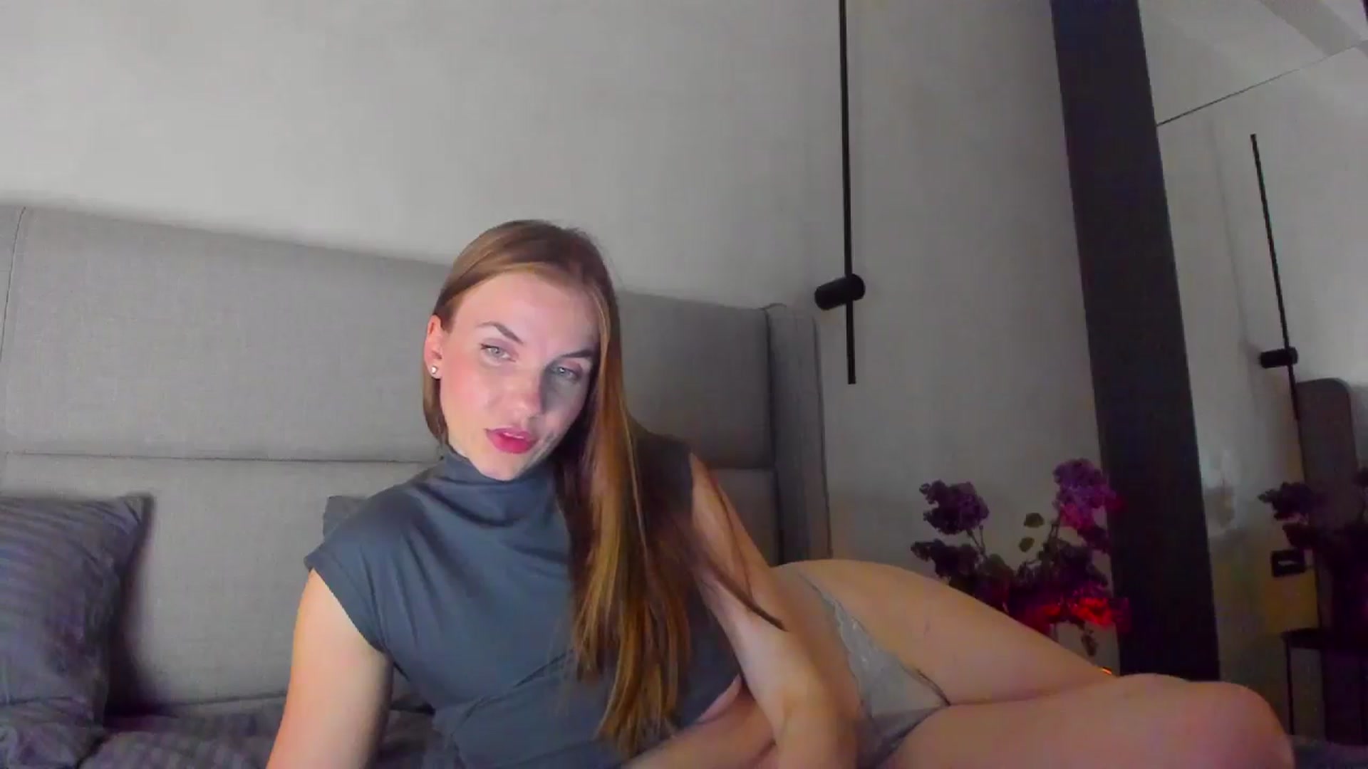 Gallery image thumbnail from Lanie__Love's myfreecams stream on, 05/06/2025, 19:15 image 13 of 20