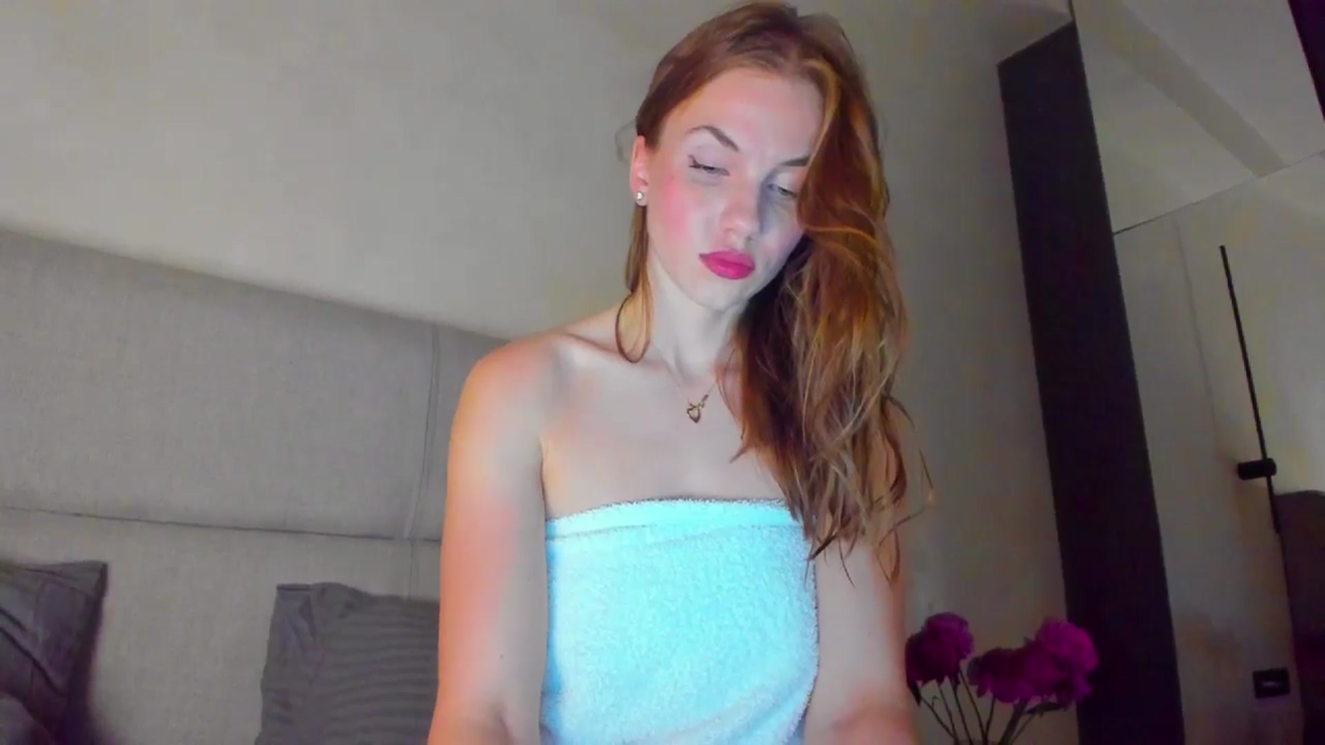 Gallery image thumbnail from Lanie__Love's myfreecams stream on, 05/12/2025, 19:29 image 5 of 20