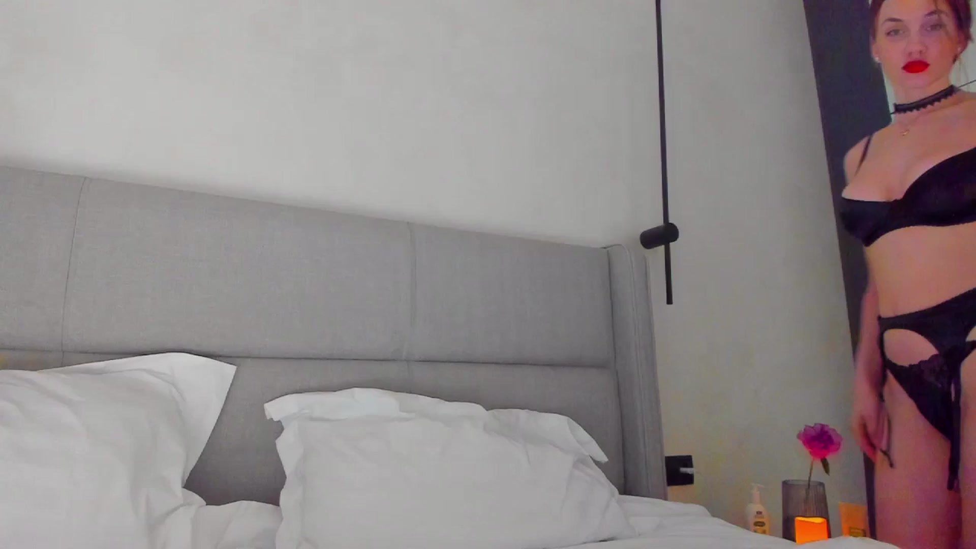 Gallery image thumbnail from Lanie__Love's myfreecams stream on, 05/17/2025, 18:28 image 10 of 20