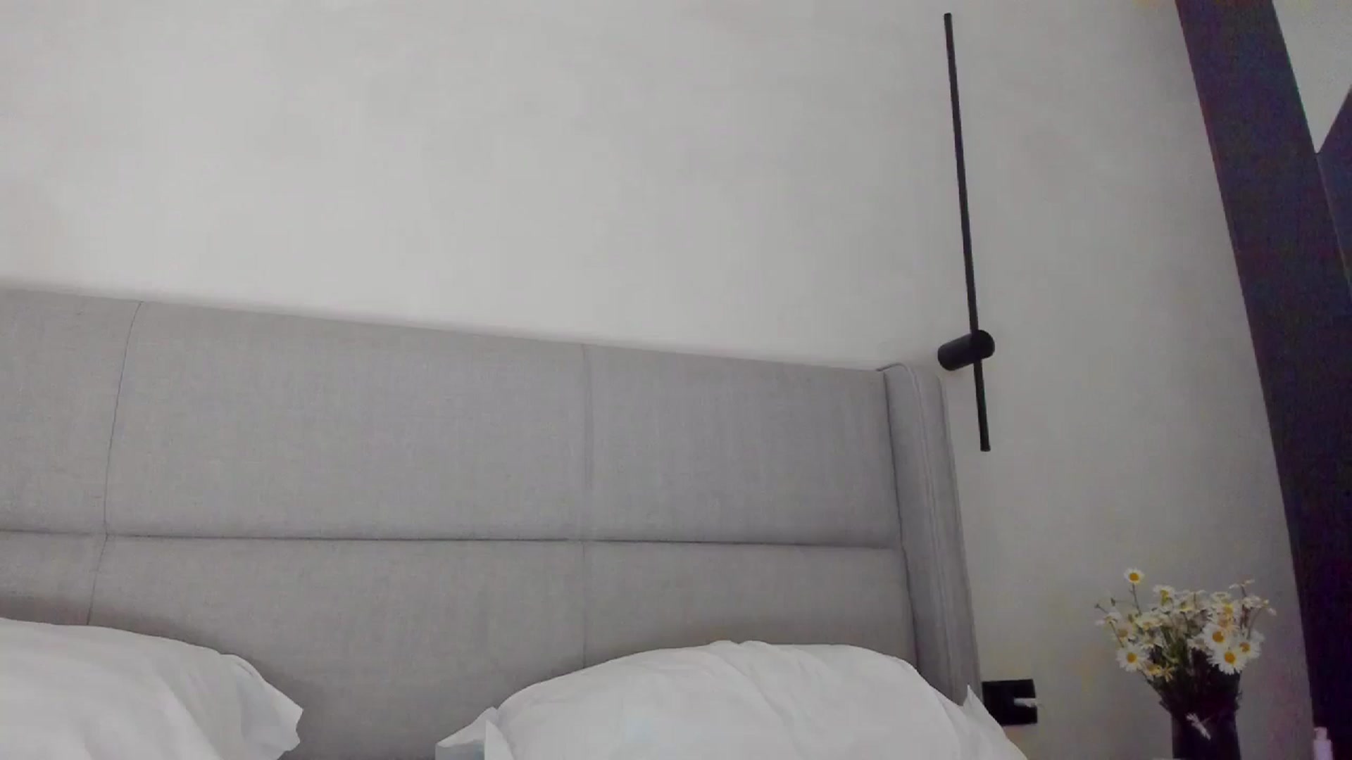 Gallery image thumbnail from Lanie__Love's myfreecams stream on, 05/18/2025, 19:12 image 1 of 20