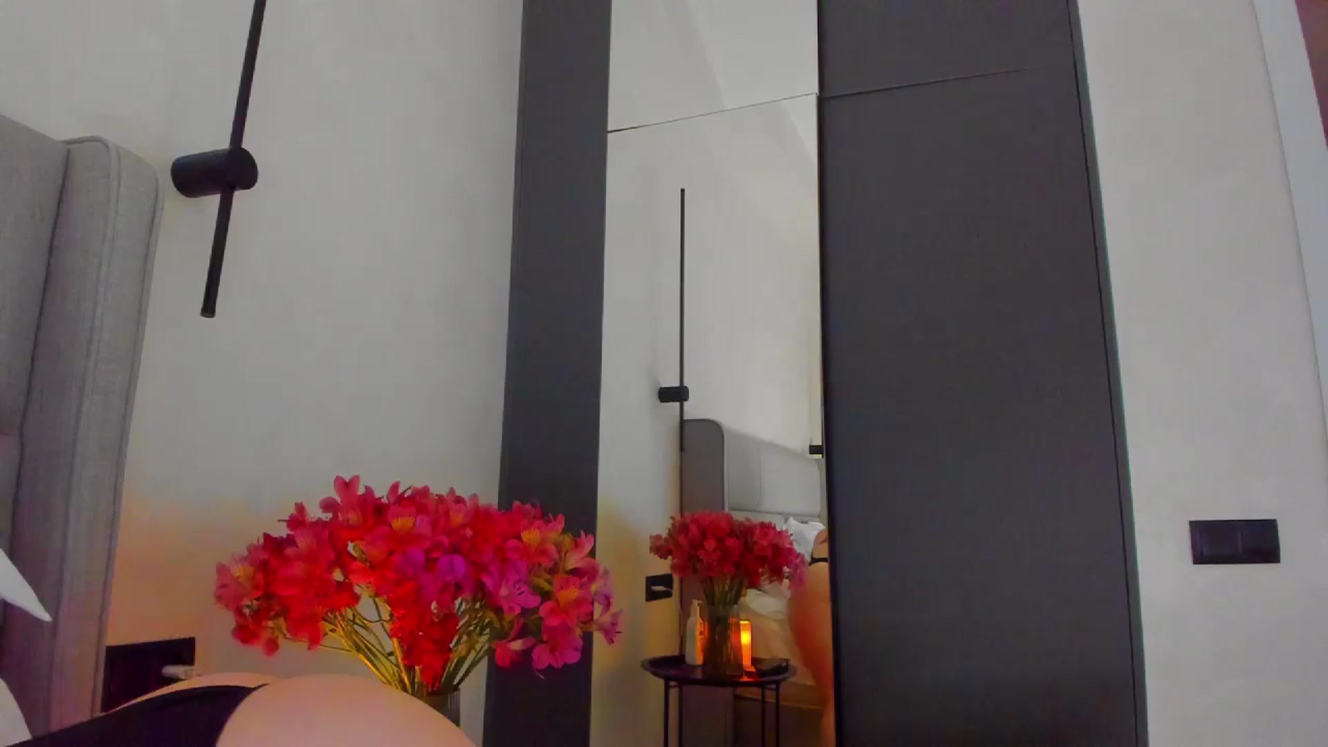 Gallery image thumbnail from Lanie__Love's myfreecams stream on, 06/08/2025, 19:13 image 7 of 20