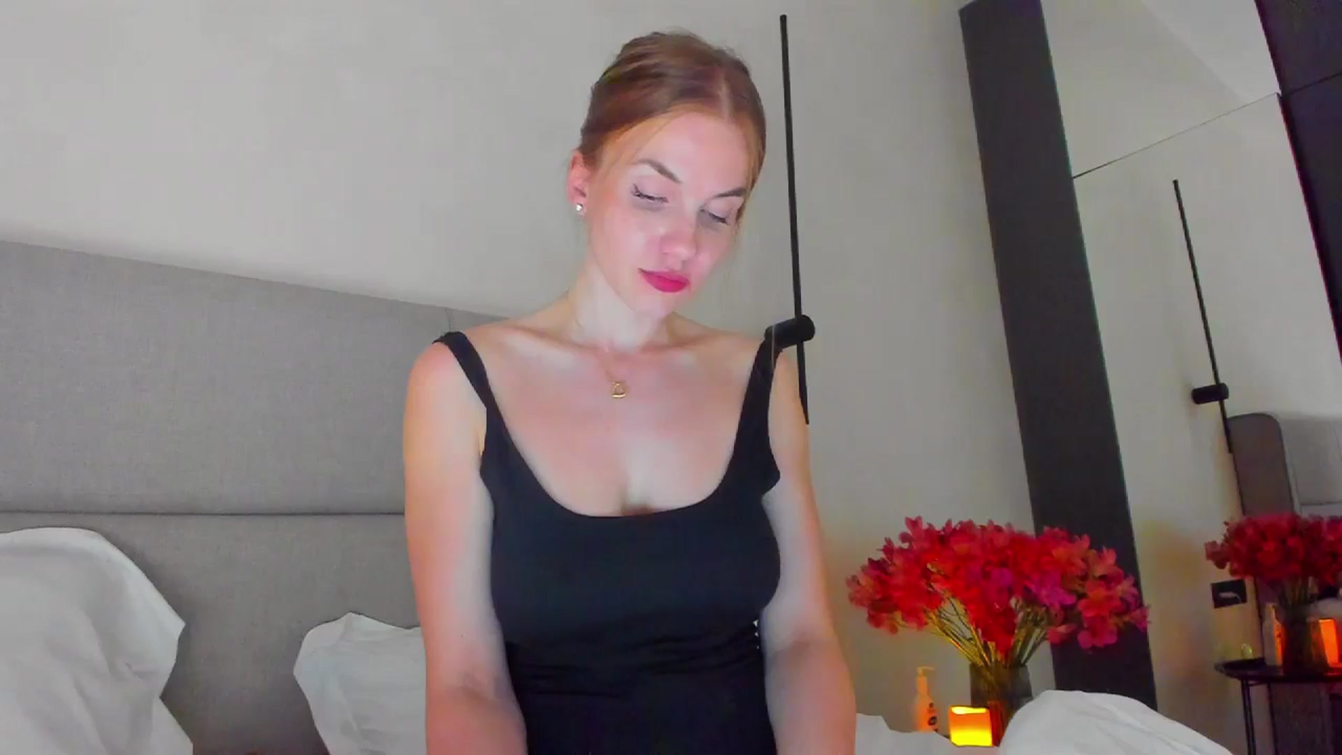 Gallery image thumbnail from Lanie__Love's myfreecams stream on, 06/08/2025, 19:13 image 19 of 20