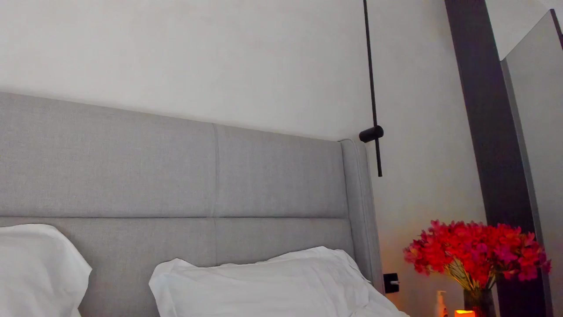 Gallery image thumbnail from Lanie__Love's myfreecams stream on, 06/08/2025, 19:29 image 14 of 20