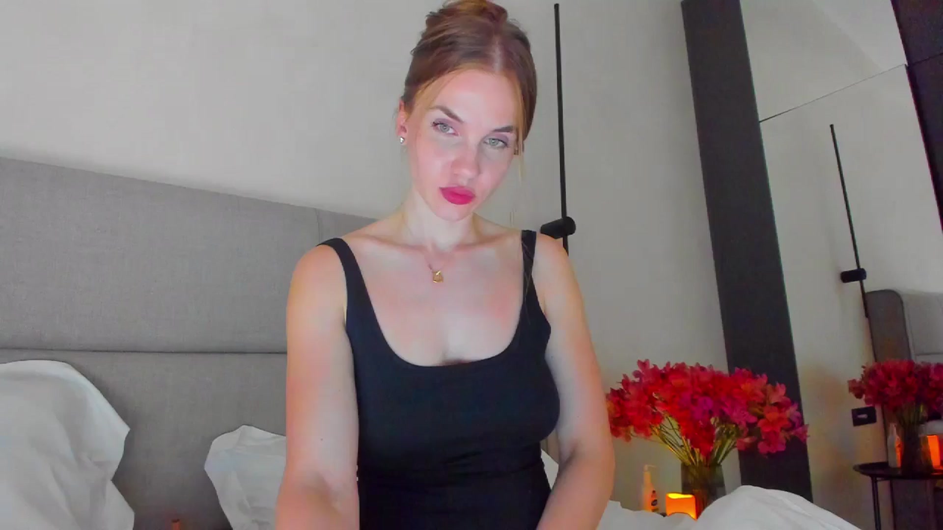 Gallery image thumbnail from Lanie__Love's myfreecams stream on, 06/08/2025, 19:29 image 1 of 20