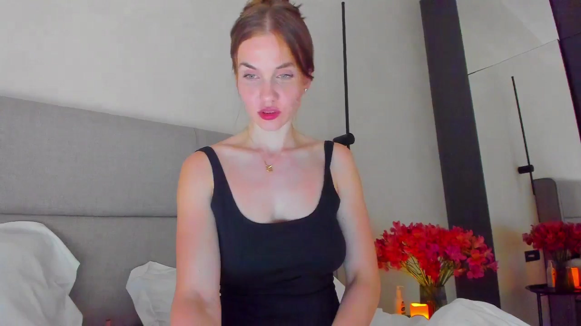 Gallery image thumbnail from Lanie__Love's myfreecams stream on, 06/08/2025, 19:29 image 2 of 20