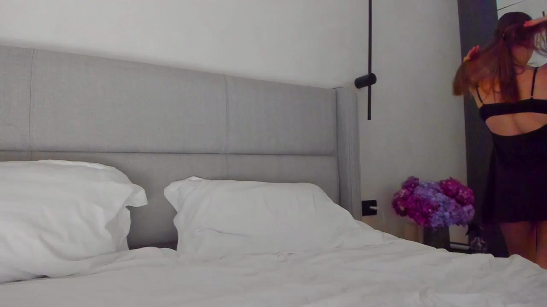 Gallery image thumbnail from Lanie__Love's myfreecams stream on, 06/21/2025, 18:38 image 6 of 20
