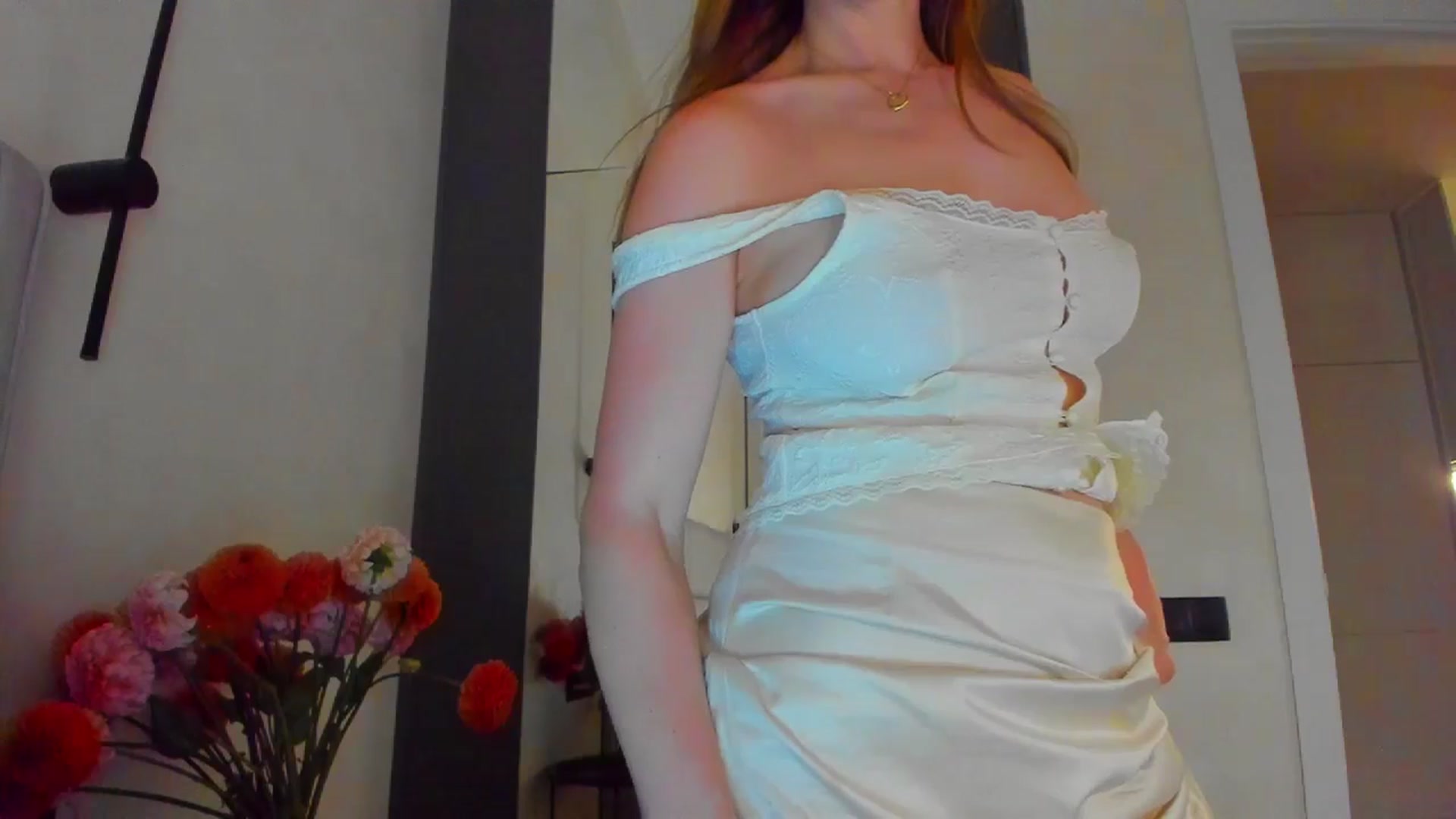 Gallery image thumbnail from Lanie__Love's myfreecams stream on, 07/14/2025, 19:30 image 19 of 20