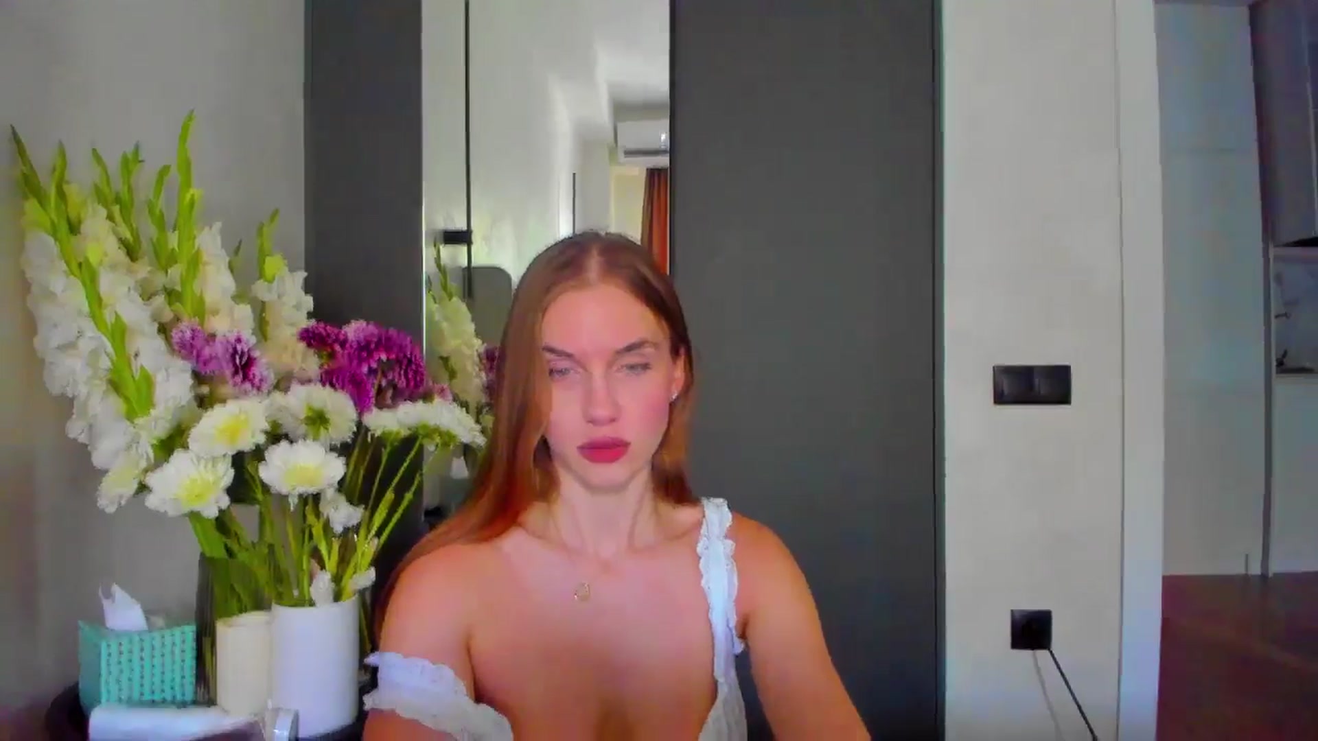 Gallery image thumbnail from Lanie__Love's myfreecams stream on, 08/01/2025, 10:57 image 8 of 20