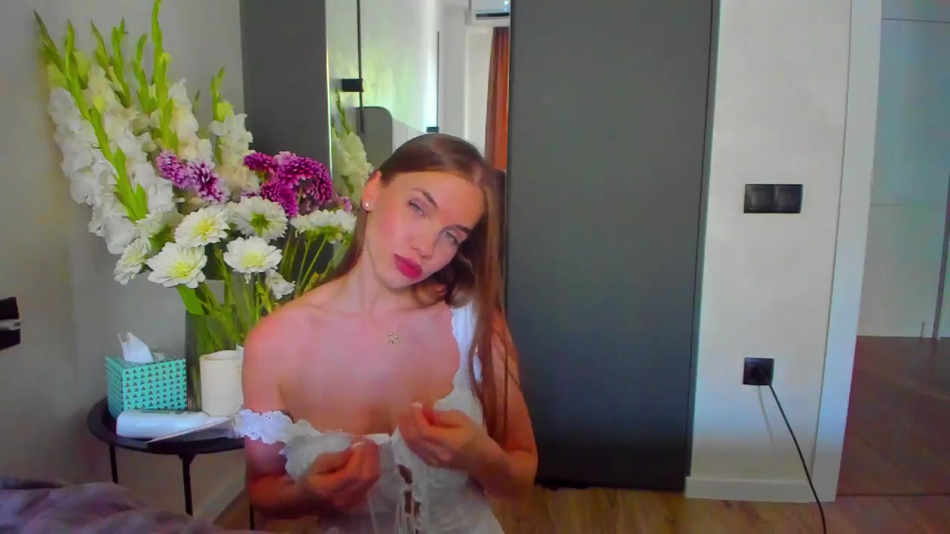 Gallery image thumbnail from Lanie__Love's myfreecams stream on, 08/01/2025, 10:57 image 15 of 20
