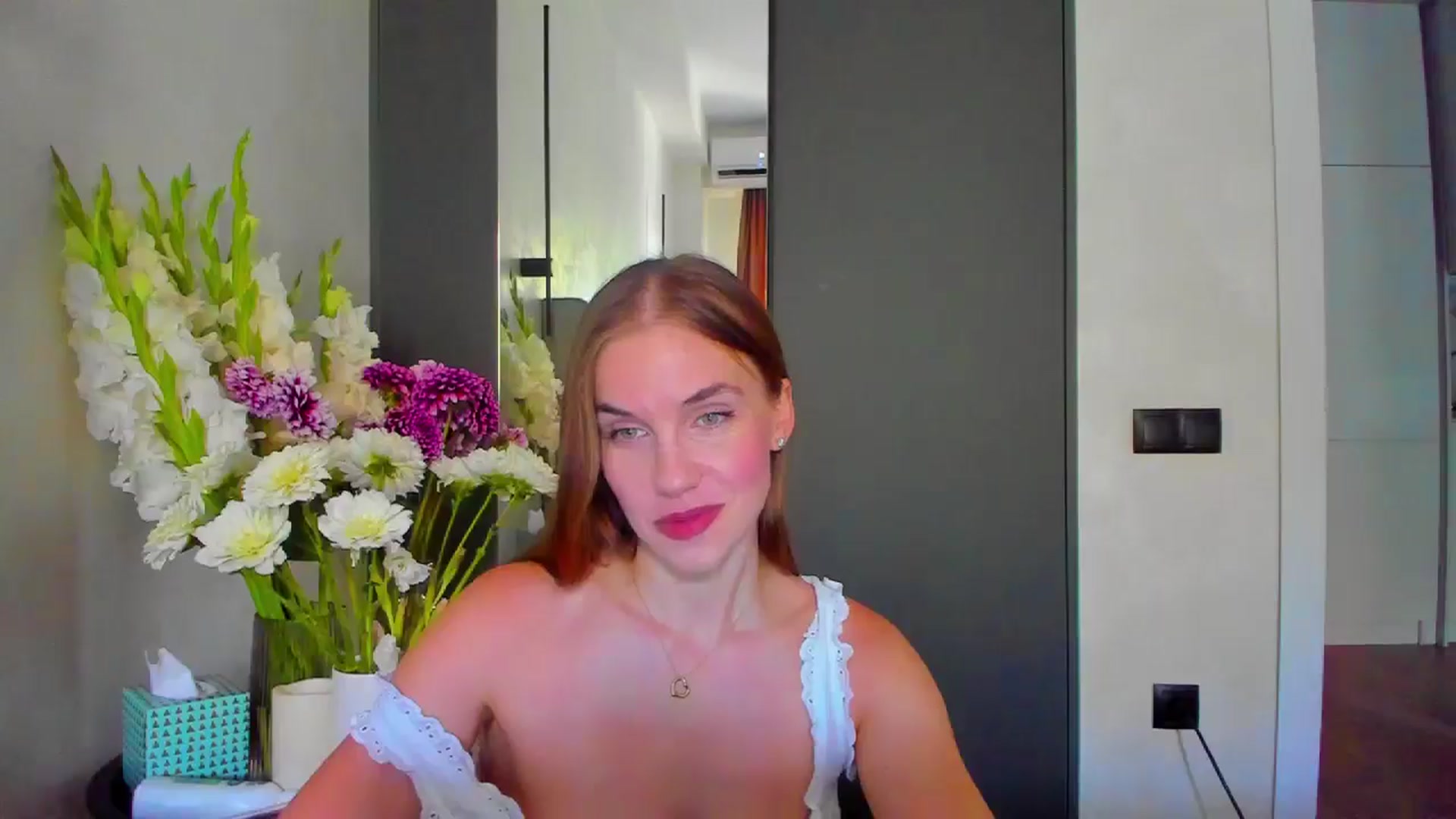 Gallery image thumbnail from Lanie__Love's myfreecams stream on, 08/01/2025, 10:57 image 7 of 20
