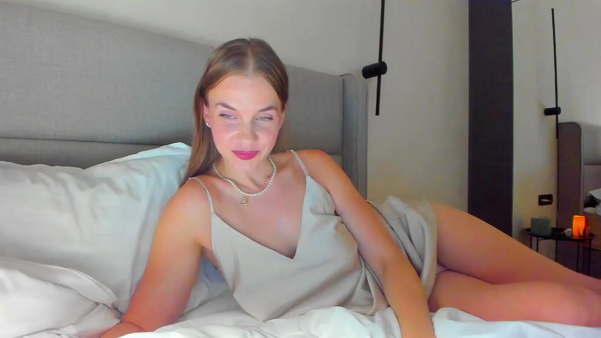 Gallery image thumbnail from Lanie__Love's myfreecams stream on, 08/15/2025, 20:26 image 16 of 20