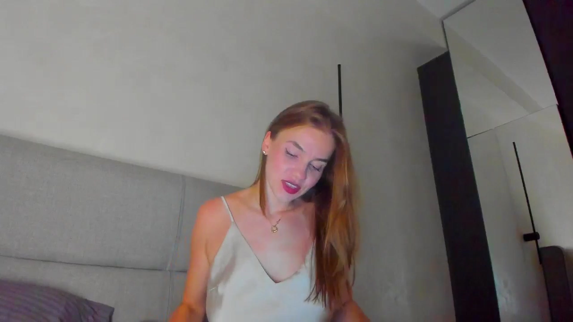 Gallery image thumbnail from Lanie__Love's myfreecams stream on, 09/13/2025, 20:32 image 2 of 20