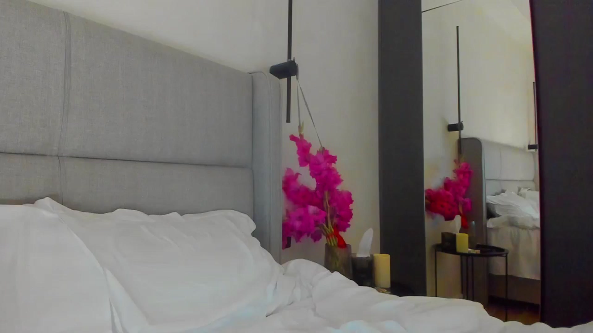 Gallery image thumbnail from Lanie__Love's myfreecams stream on, 10/06/2025, 19:35 image 7 of 20