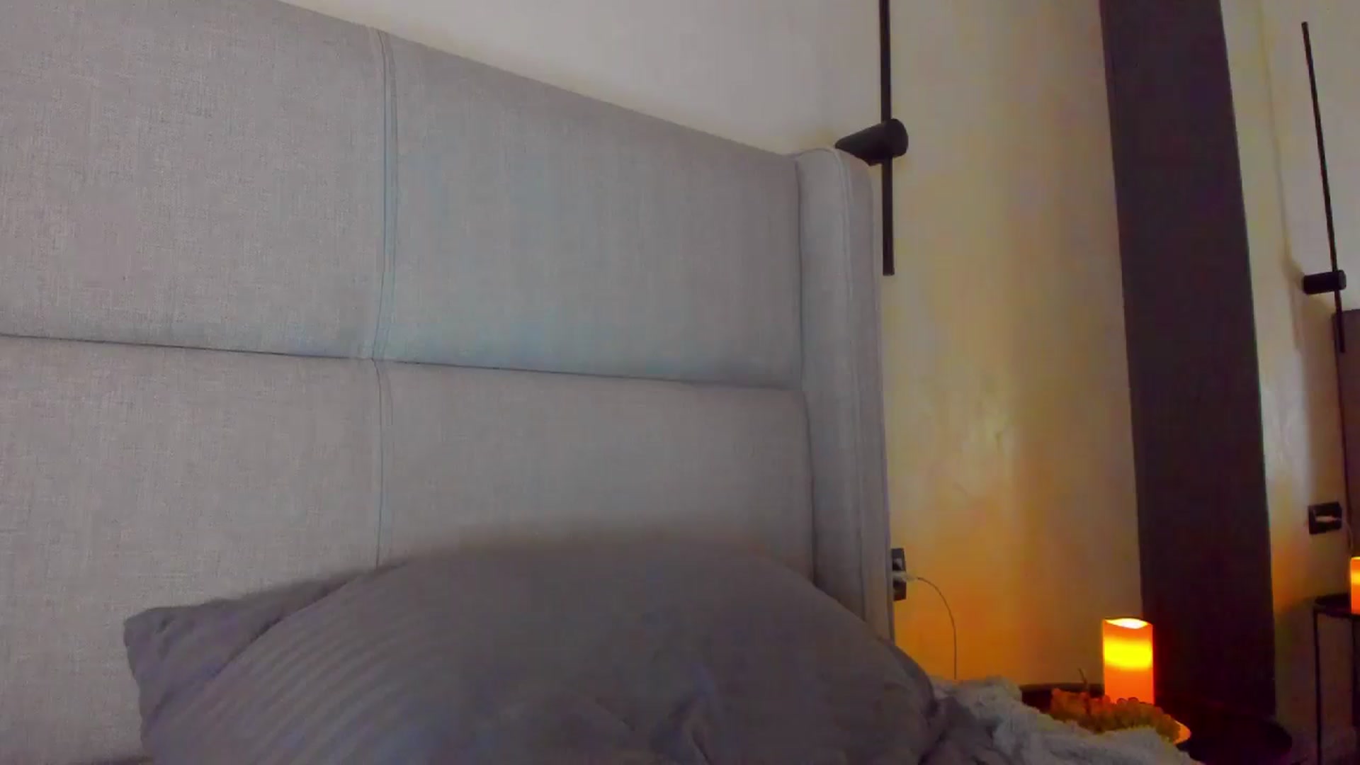 Gallery image thumbnail from Lanie__Love's myfreecams stream on, 10/15/2025, 19:22 image 4 of 20