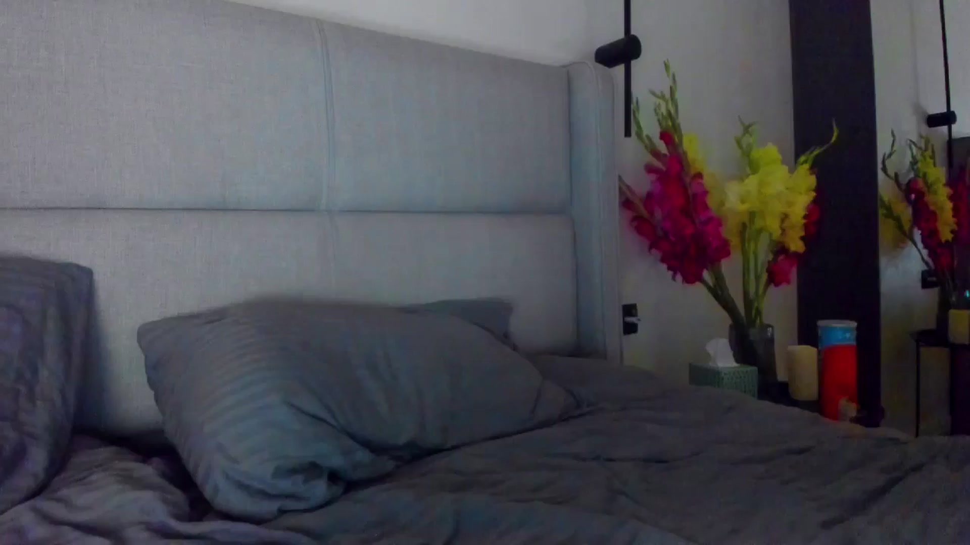 Gallery image thumbnail from Lanie__Love's myfreecams stream on, 10/19/2025, 21:36 image 9 of 20