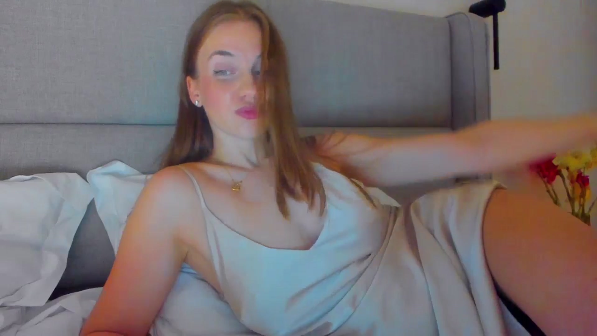 Gallery image thumbnail from Lanie__Love's myfreecams stream on, 10/26/2025, 19:13 image 6 of 20