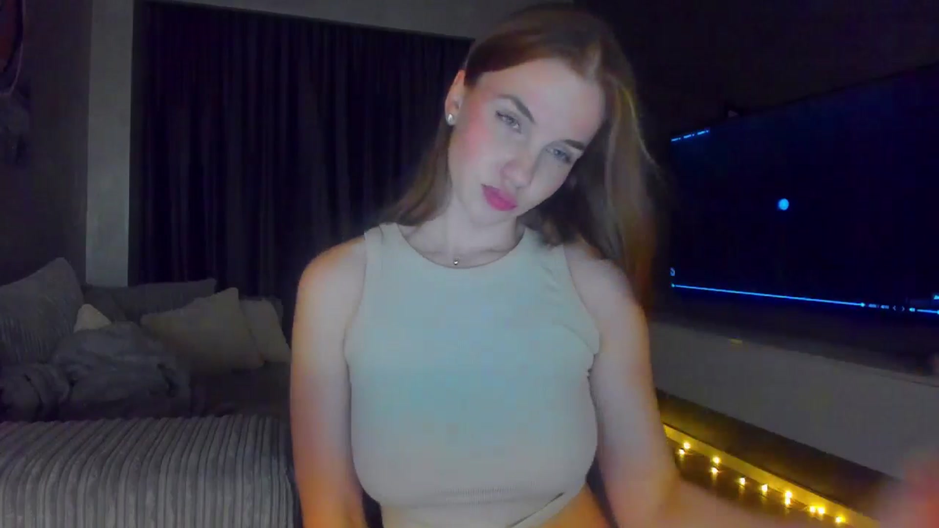 Gallery image thumbnail from Lanie__Love's myfreecams stream on, 12/14/2025, 16:57 image 17 of 20