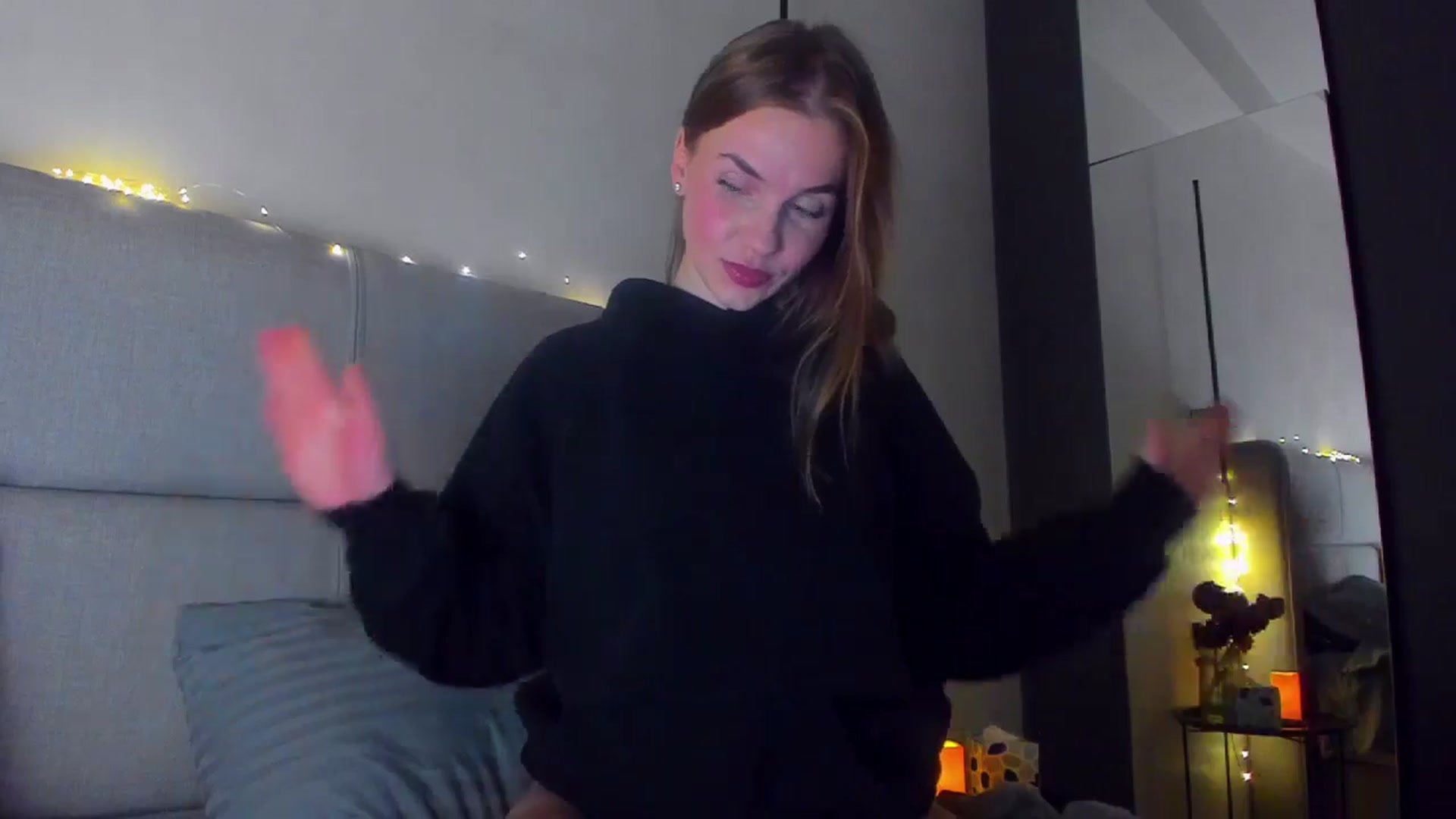 Gallery image thumbnail from Lanie__Love's myfreecams stream on, 12/16/2025, 19:43 image 7 of 20