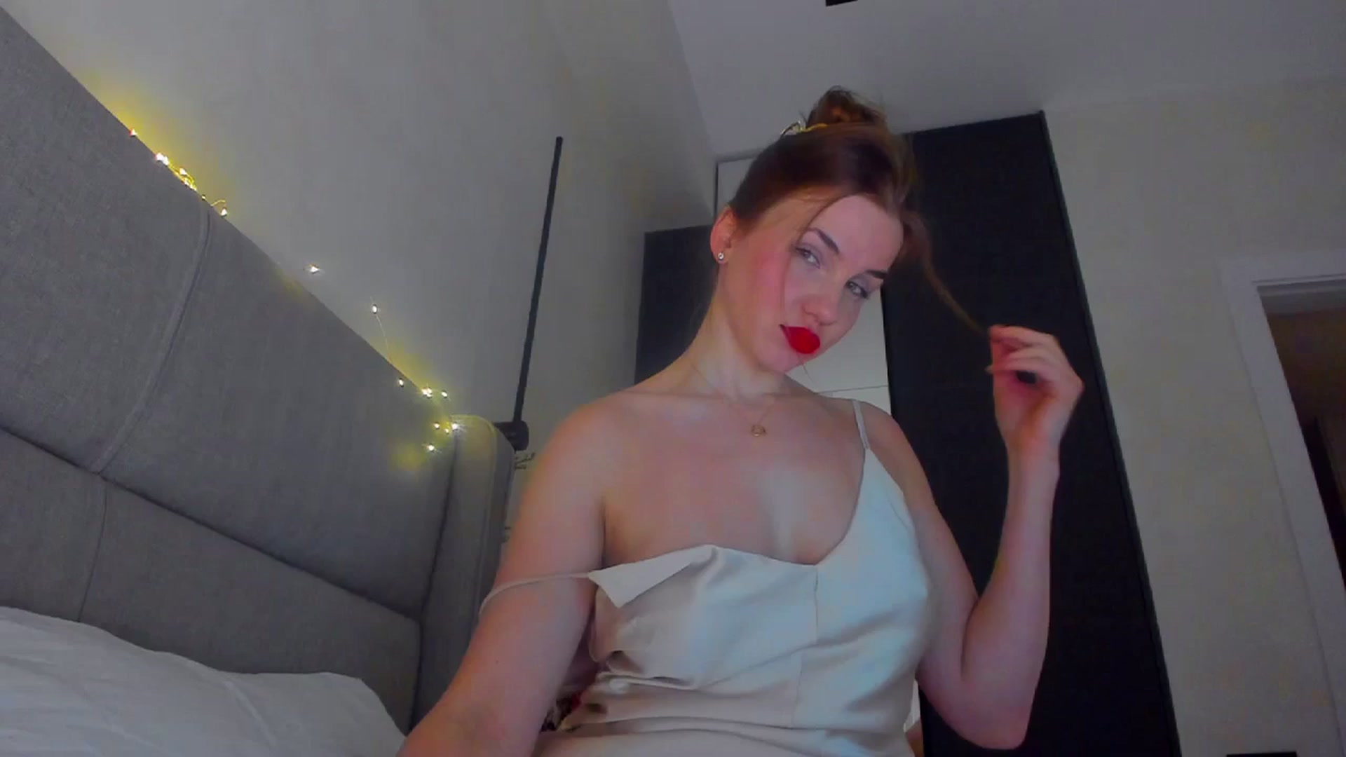 Gallery image thumbnail from Lanie__Love's myfreecams stream on, 01/04/2026, 16:11 image 18 of 20