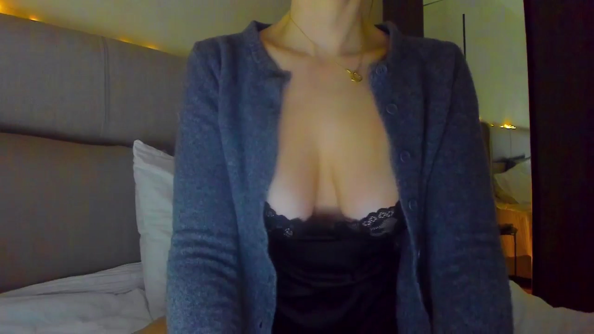 Gallery image thumbnail from Lanie__Love's myfreecams stream on, 01/25/2026, 19:54 image 6 of 20