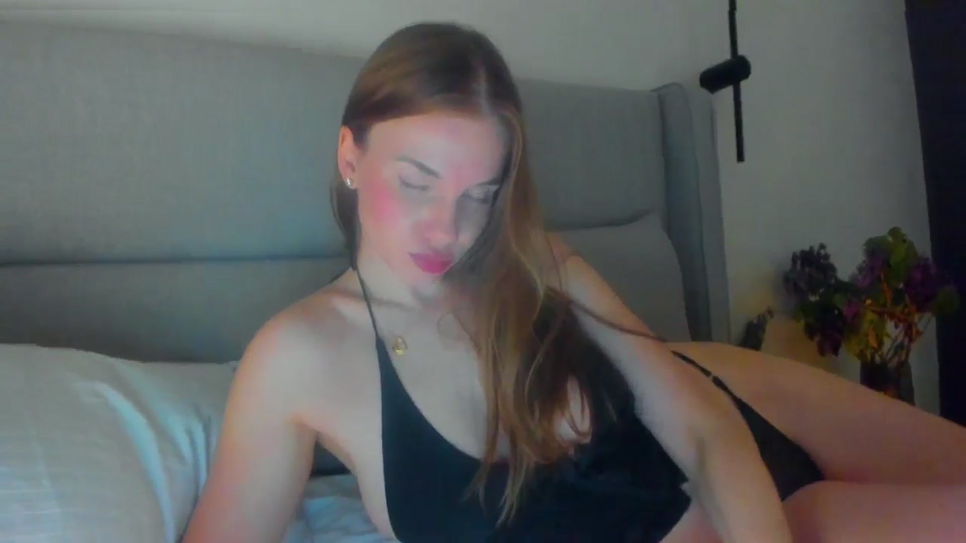Gallery image thumbnail from Lanie__Love's myfreecams stream on, 04/25/2026, 20:04 image 17 of 20