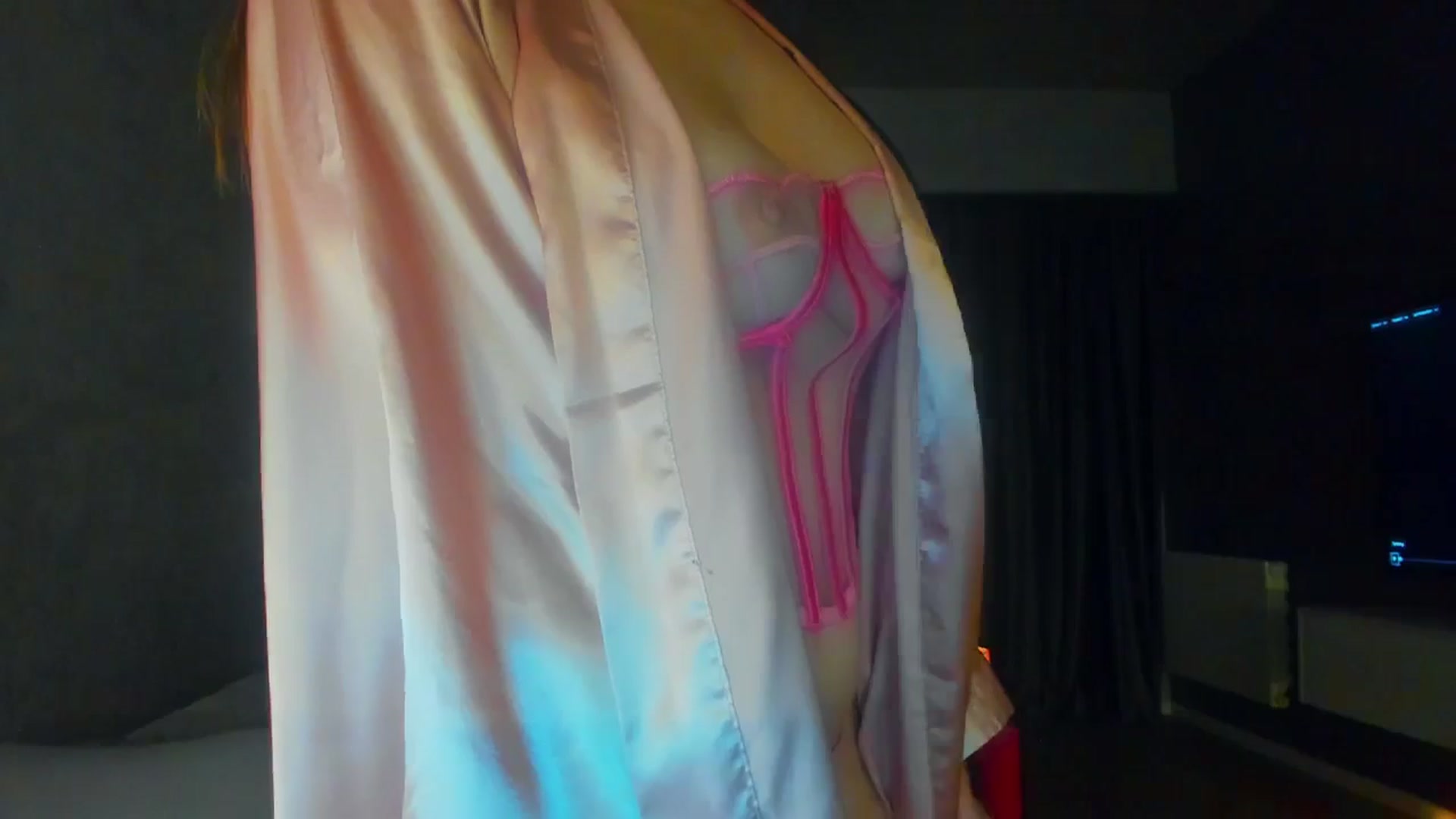 Gallery image thumbnail from Lanie__Love's myfreecams stream on, 05/05/2026, 19:41 image 15 of 20