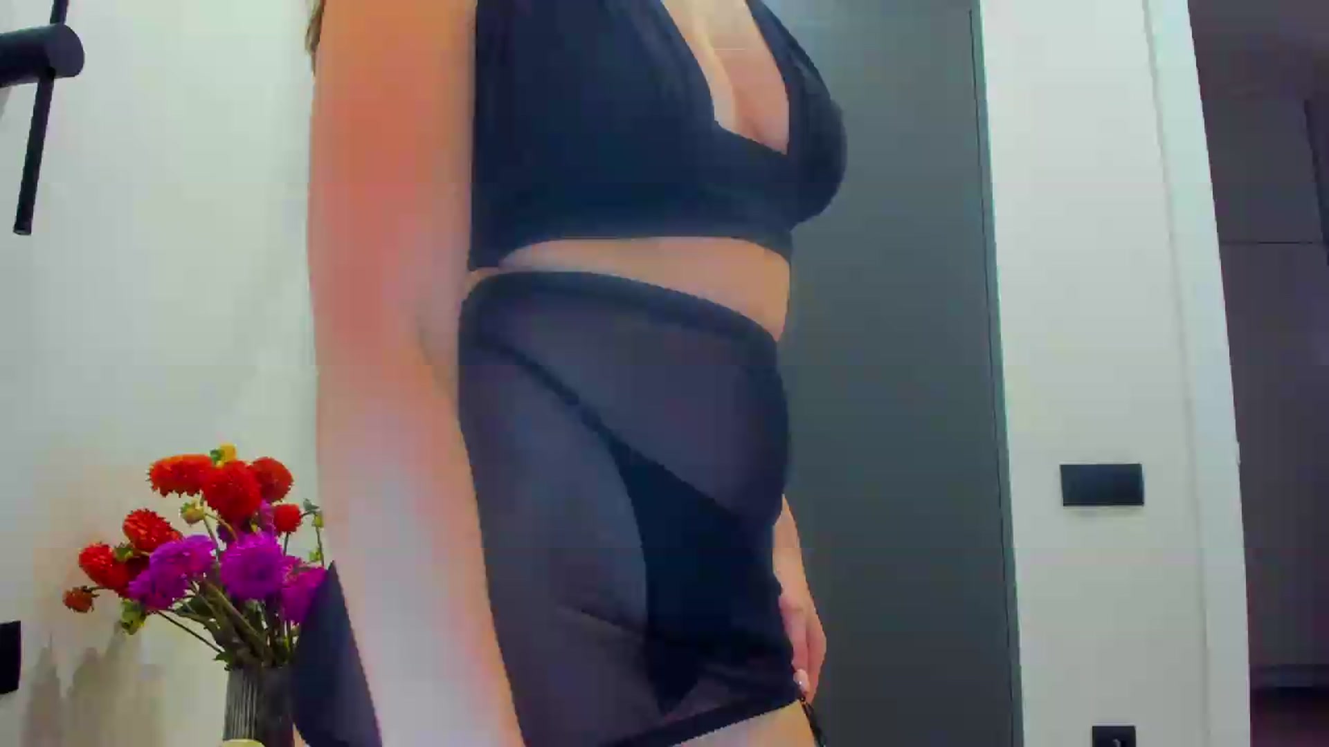 Gallery image thumbnail from Lanie__Love's myfreecams stream on, 08/30/2026, 18:31 image 1 of 20