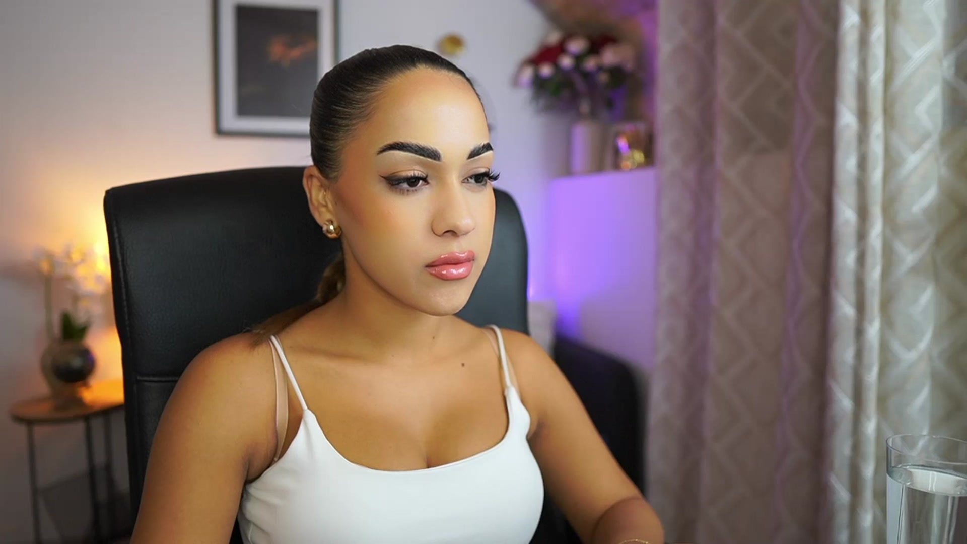 Gallery image thumbnail from Laniixxx's myfreecams stream on, 10/24/2025, 13:16 image 14 of 20