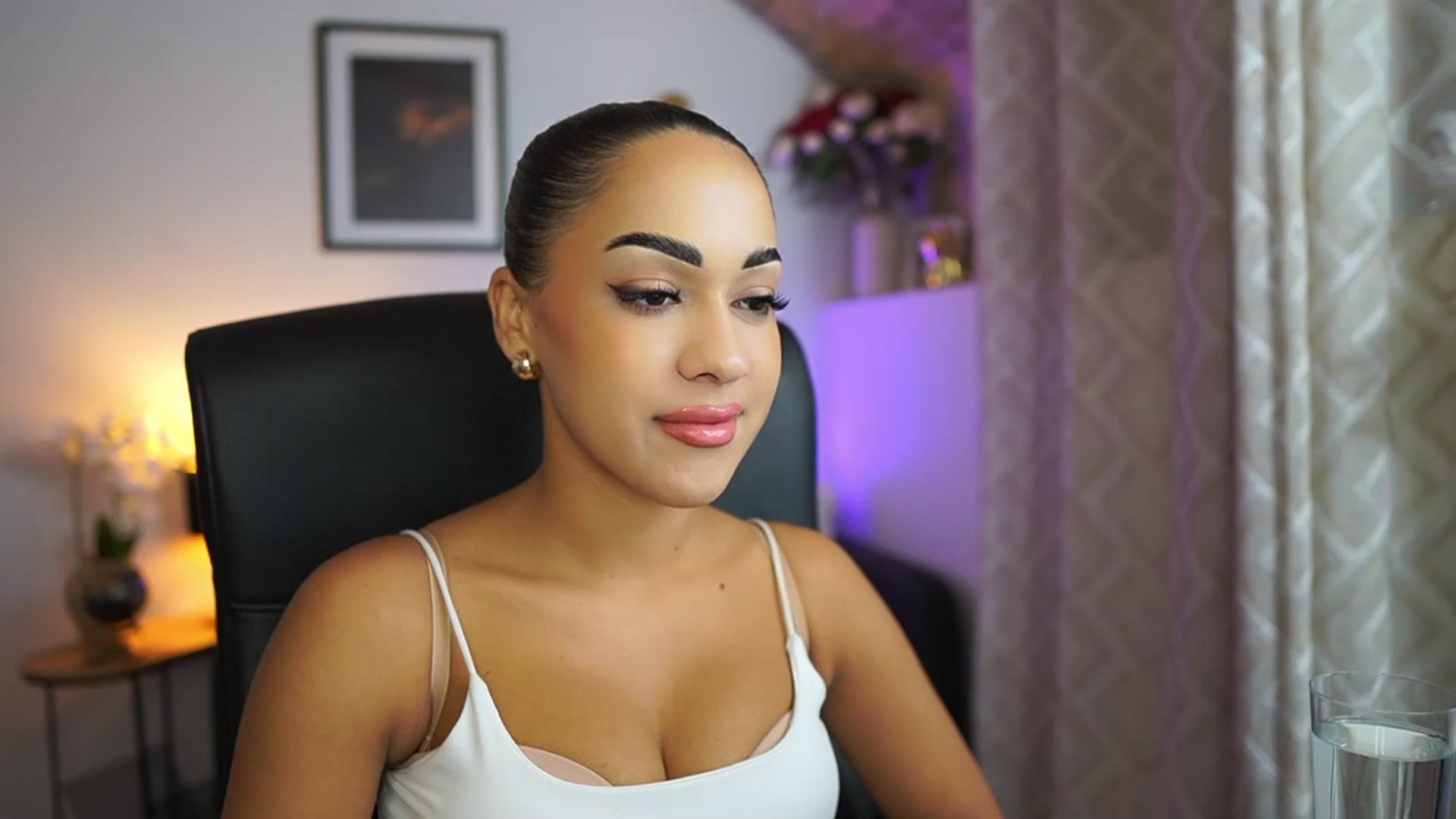 Gallery image thumbnail from Laniixxx's myfreecams stream on, 10/24/2025, 13:16 image 4 of 20