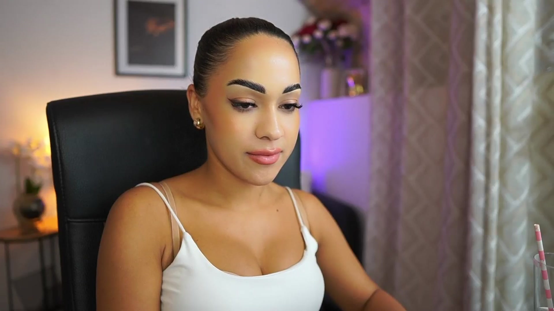 Gallery image thumbnail from Laniixxx's myfreecams stream on, 10/24/2025, 15:48 image 19 of 20