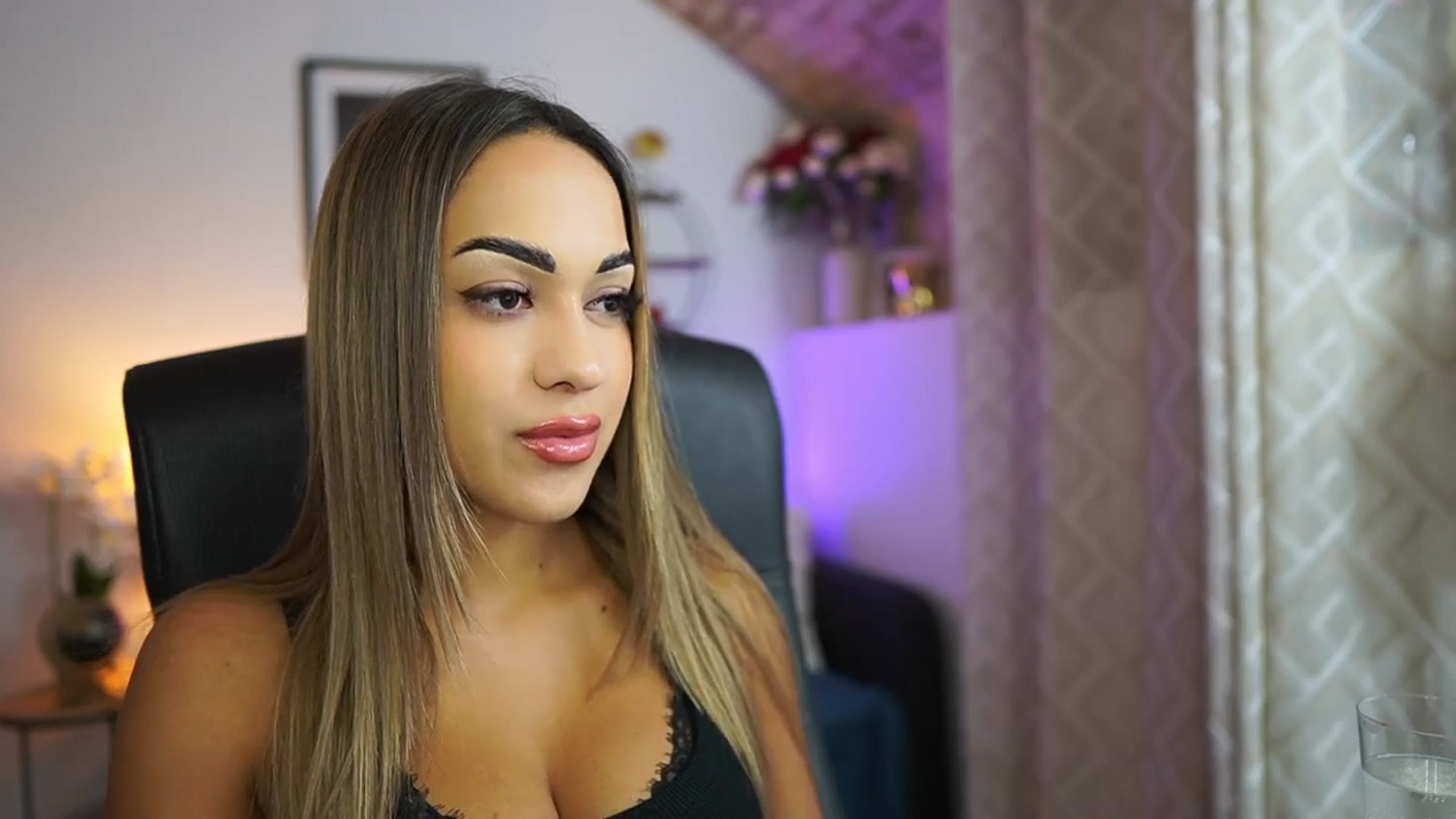 Gallery image thumbnail from Laniixxx's myfreecams stream on, 10/25/2025, 13:08 image 3 of 20