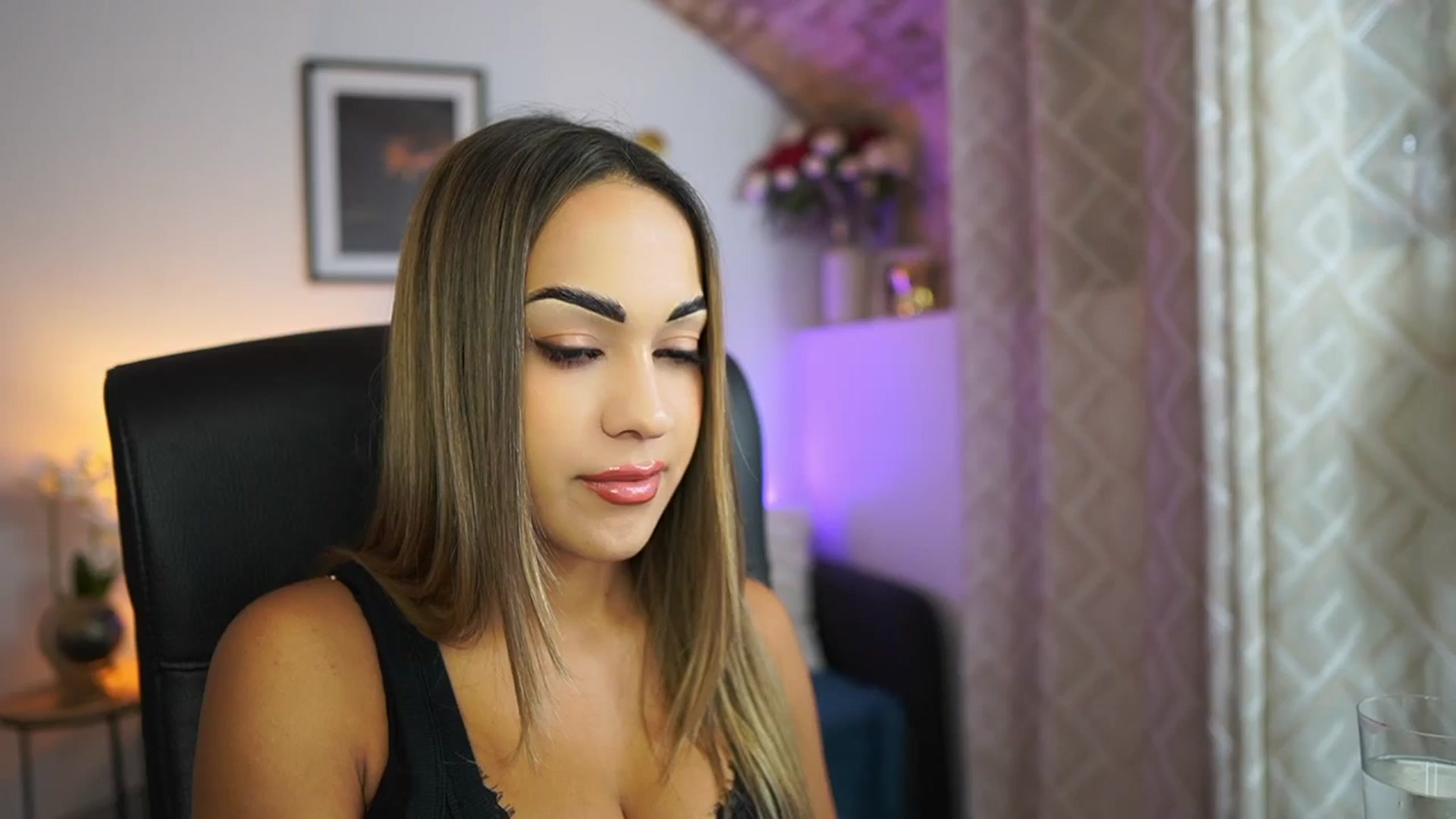 Gallery image thumbnail from Laniixxx's myfreecams stream on, 10/25/2025, 13:08 image 18 of 20