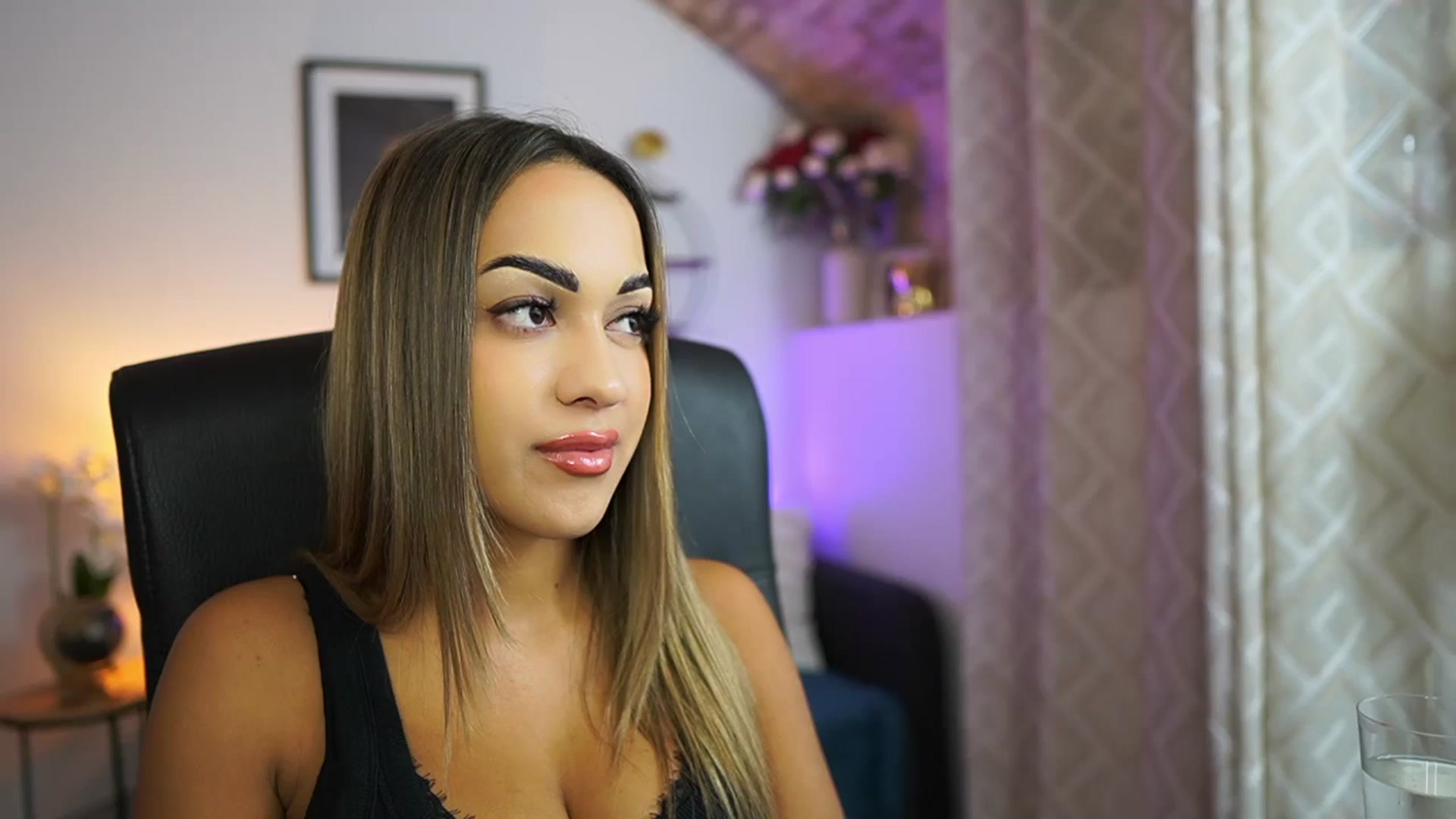 Gallery image thumbnail from Laniixxx's myfreecams stream on, 10/25/2025, 13:08 image 17 of 20