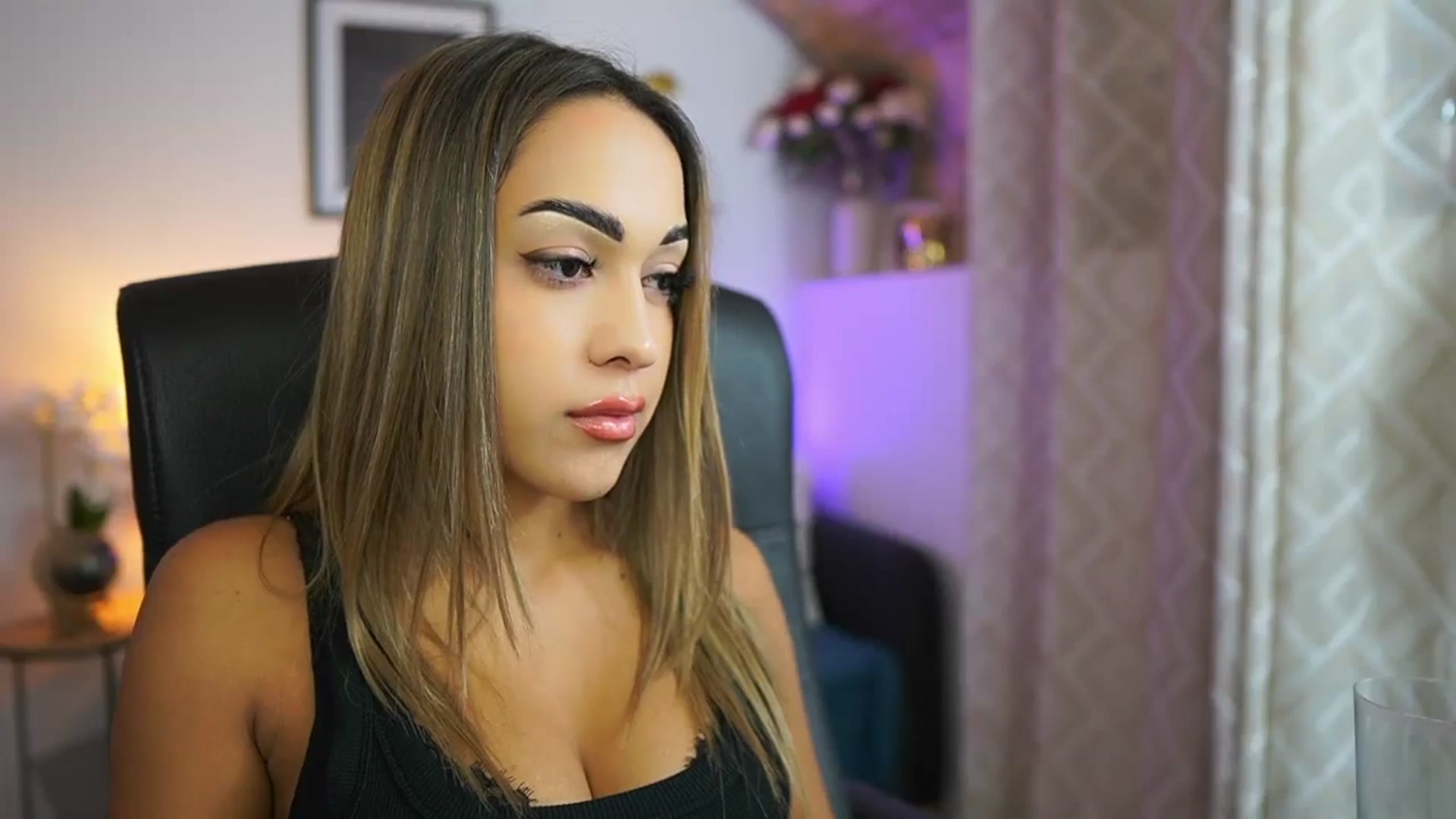 Gallery image thumbnail from Laniixxx's myfreecams stream on, 10/25/2025, 15:14 image 5 of 20