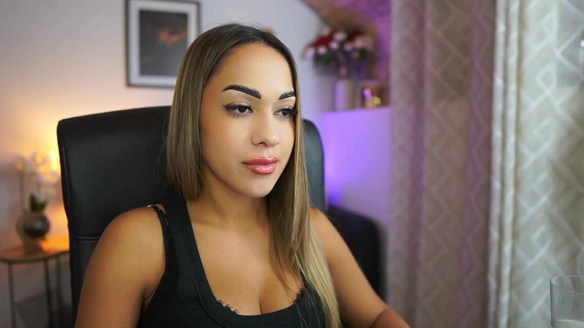 Gallery image thumbnail from Laniixxx's myfreecams stream on, 10/25/2025, 15:50 image 16 of 20