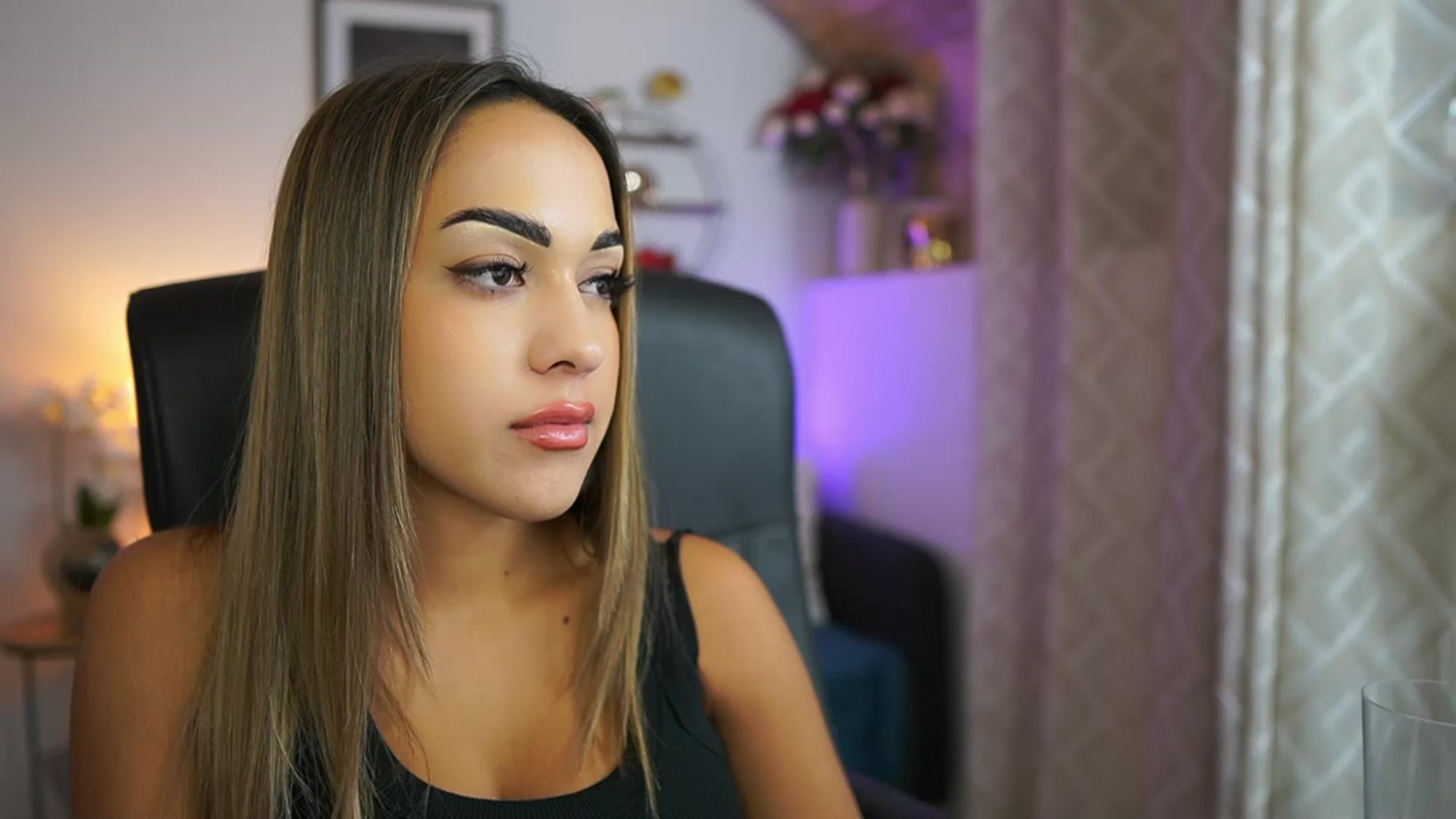 Gallery image thumbnail from Laniixxx's myfreecams stream on, 10/25/2025, 17:22 image 14 of 20