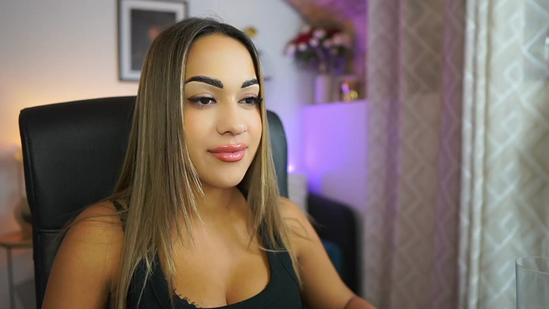 Gallery image thumbnail from Laniixxx's myfreecams stream on, 10/25/2025, 17:22 image 8 of 20