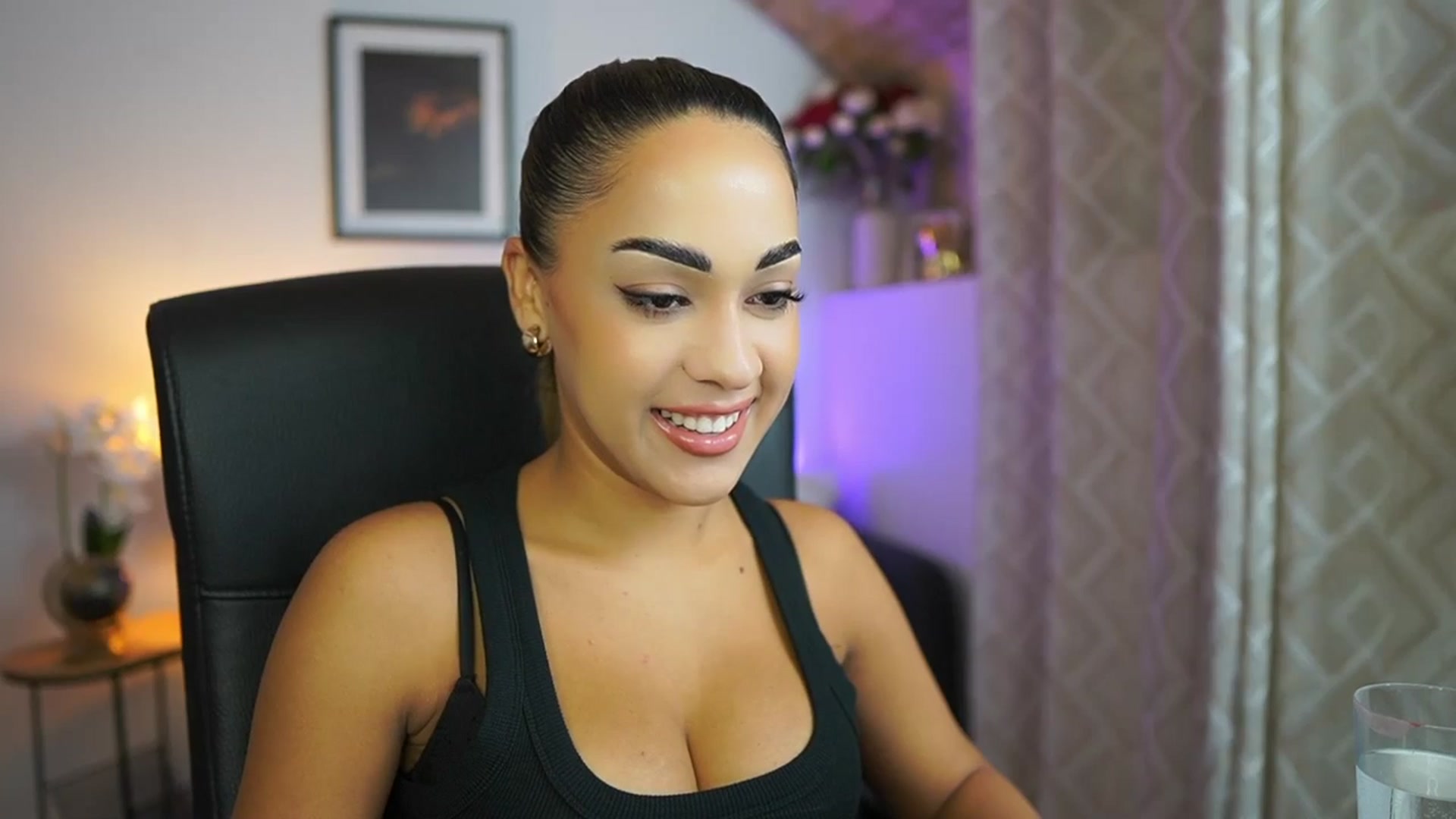 Gallery image thumbnail from Laniixxx's myfreecams stream on, 10/28/2025, 15:09 image 5 of 20
