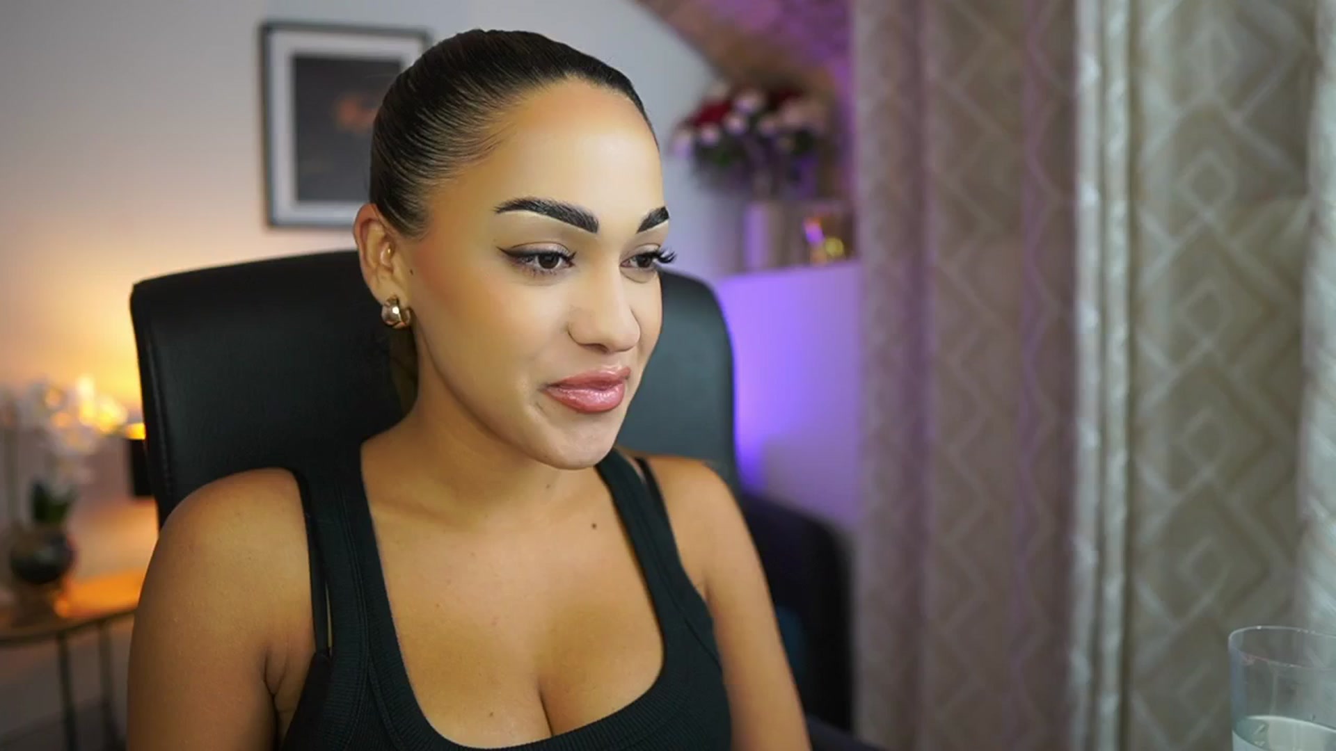 Gallery image thumbnail from Laniixxx's myfreecams stream on, 10/28/2025, 17:20 image 3 of 20