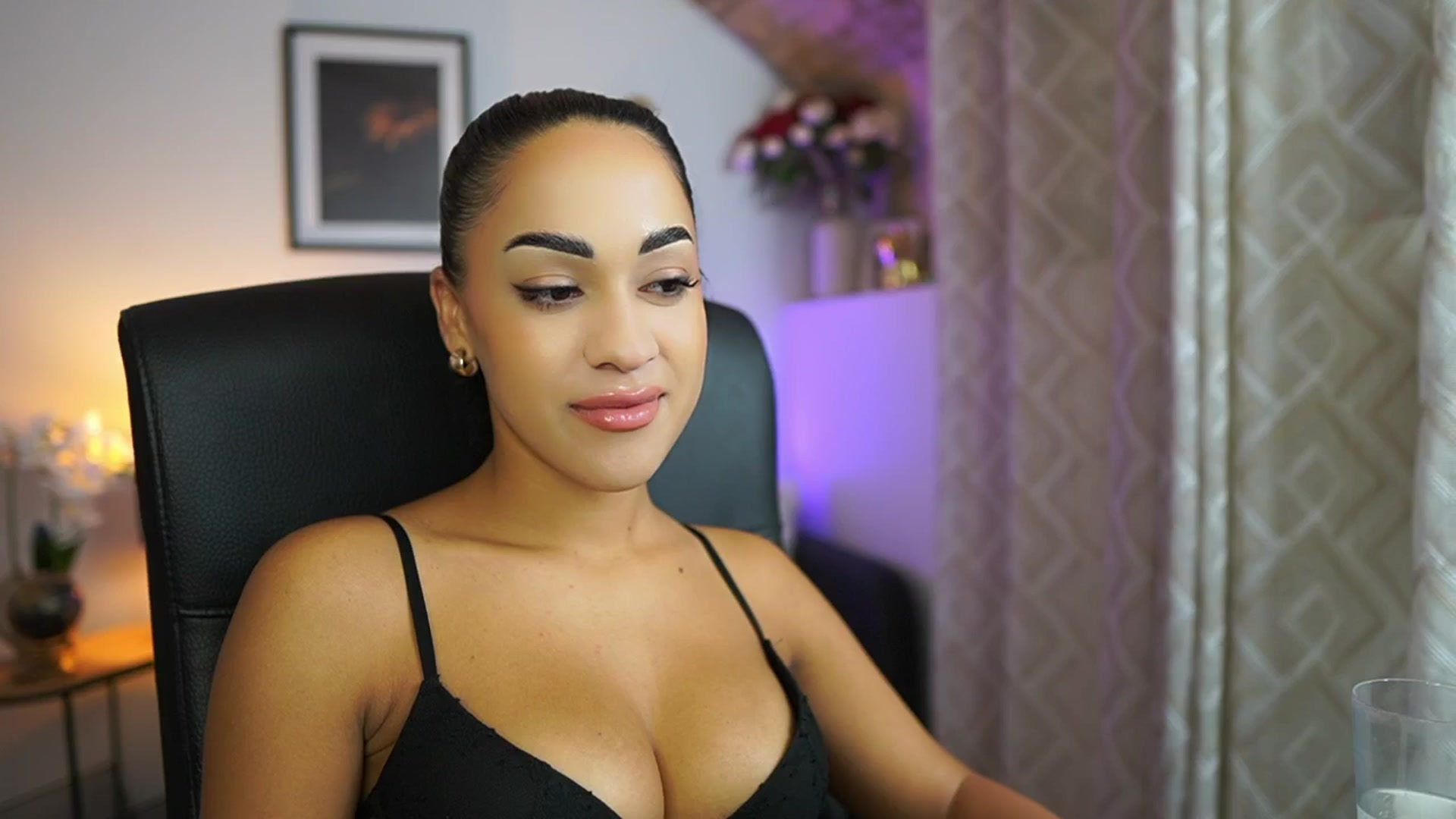 Gallery image thumbnail from Laniixxx's myfreecams stream on, 10/28/2025, 17:51 image 1 of 20