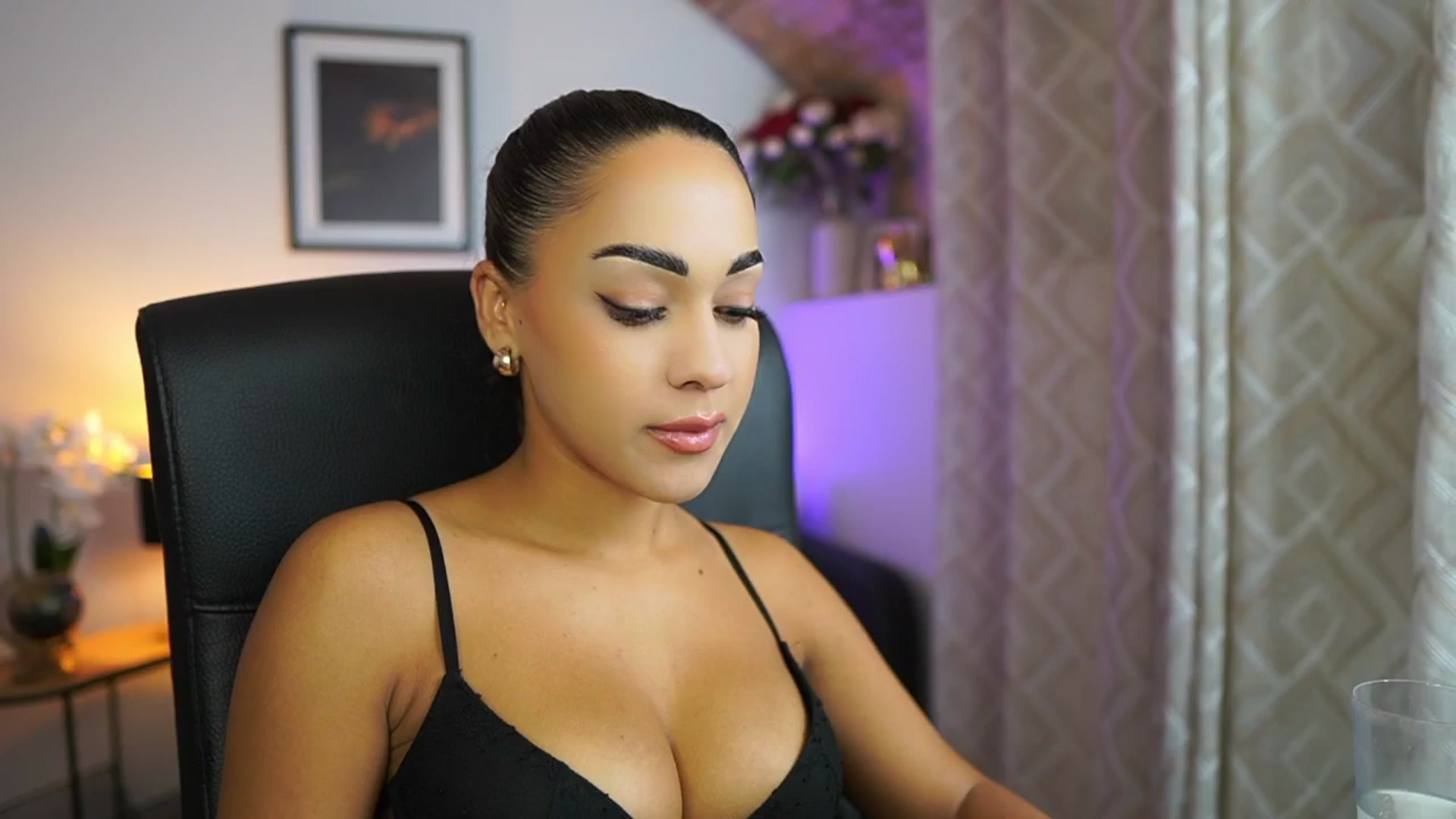 Gallery image thumbnail from Laniixxx's myfreecams stream on, 10/28/2025, 17:51 image 2 of 20