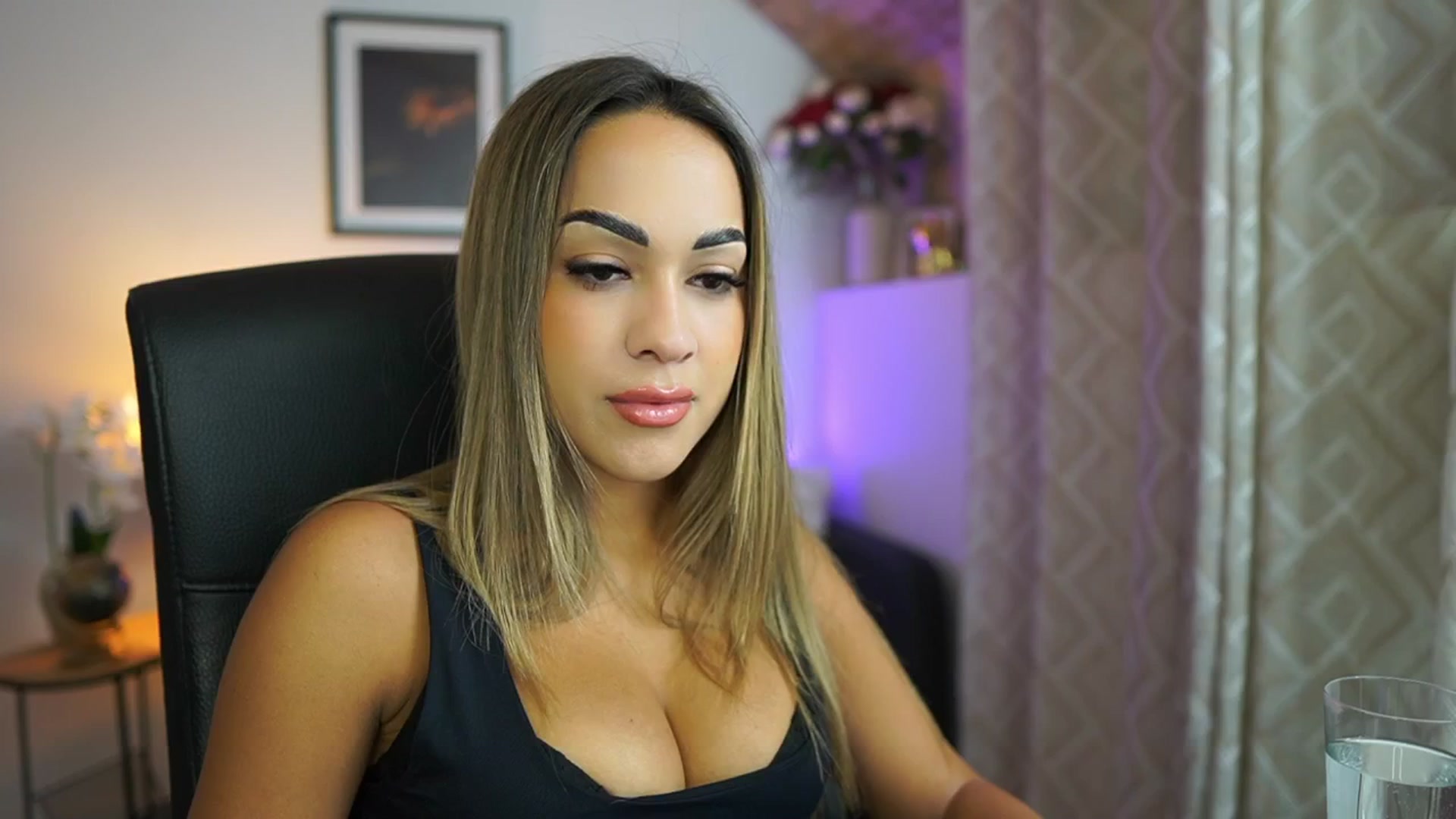 Gallery image thumbnail from Laniixxx's myfreecams stream on, 10/29/2025, 14:53 image 7 of 20