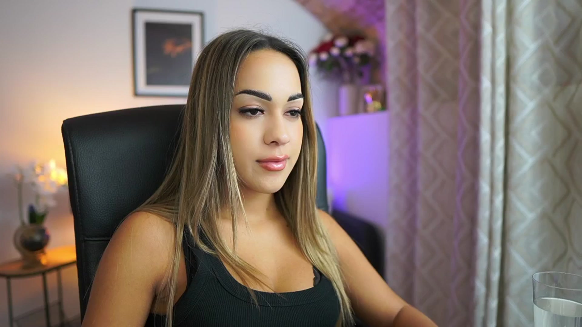Gallery image thumbnail from Laniixxx's myfreecams stream on, 10/30/2025, 14:16 image 13 of 20