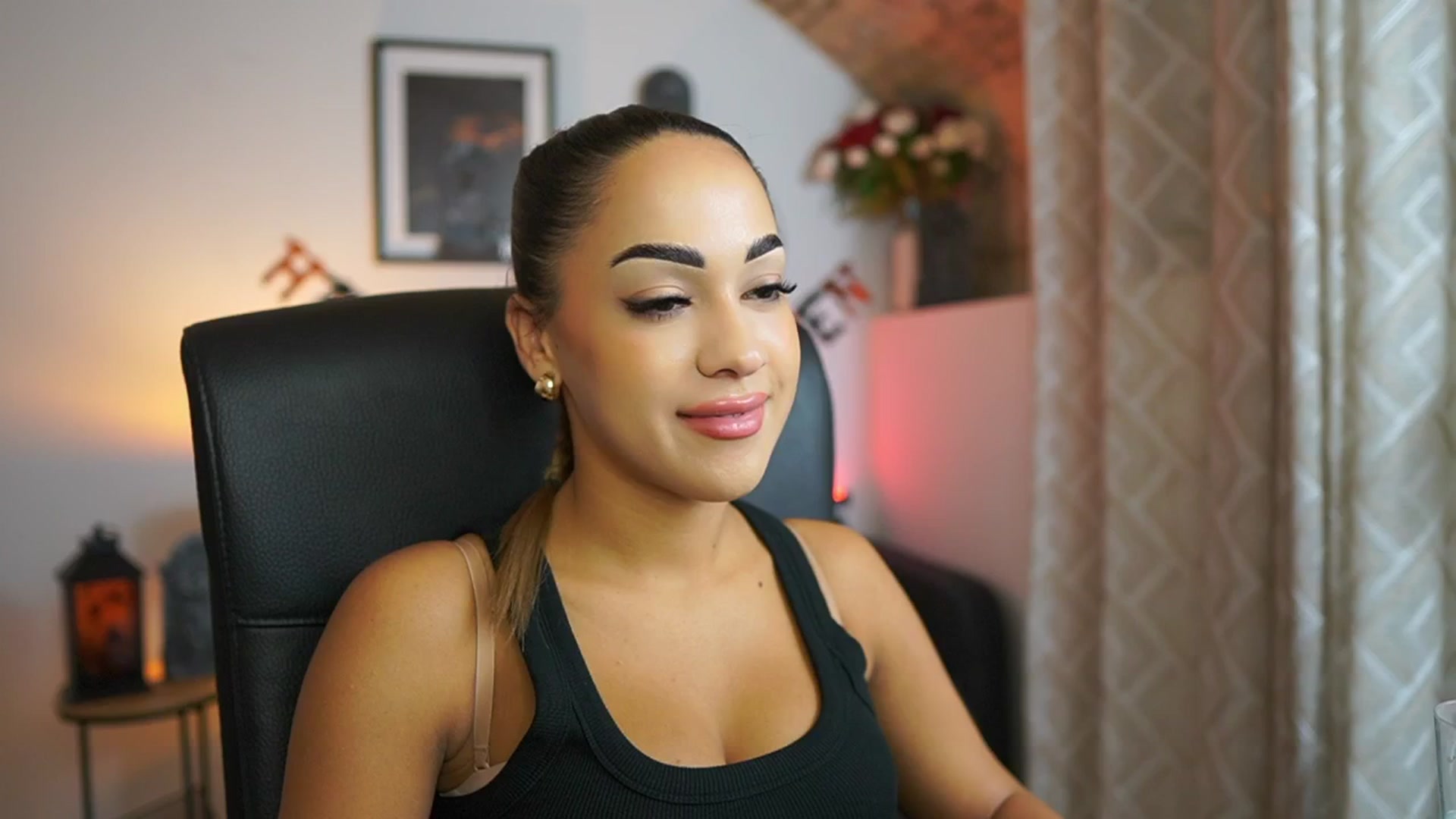 Gallery image thumbnail from Laniixxx's myfreecams stream on, 11/01/2025, 16:56 image 18 of 20