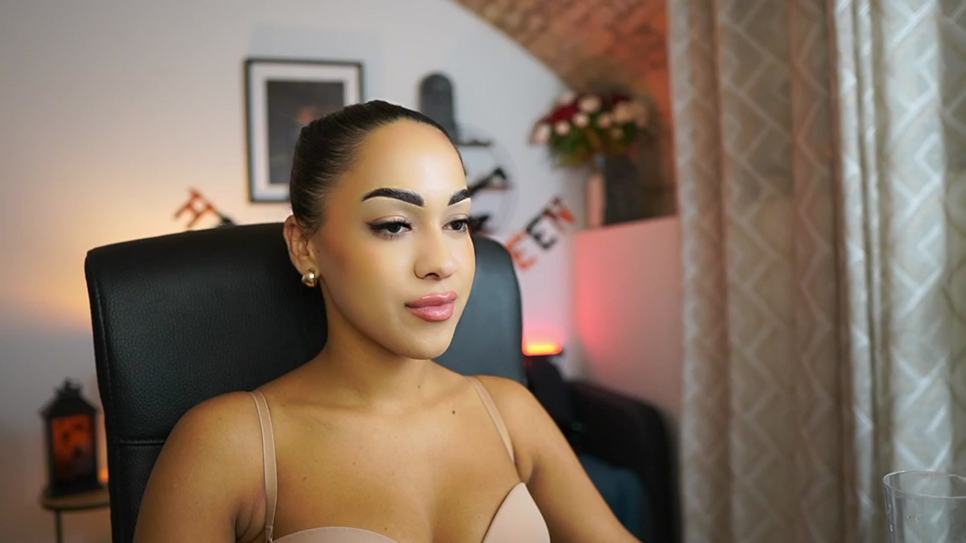 Gallery image thumbnail from Laniixxx's myfreecams stream on, 11/01/2025, 16:56 image 7 of 20