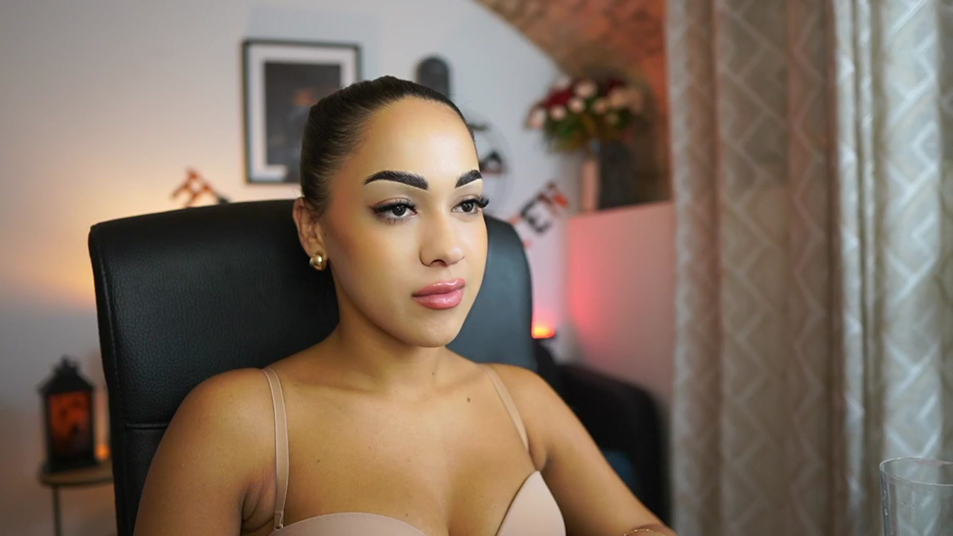 Gallery image thumbnail from Laniixxx's myfreecams stream on, 11/01/2025, 16:56 image 6 of 20